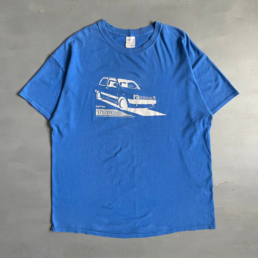 Early 2000s Metro turbo car T-Shirt (XL)