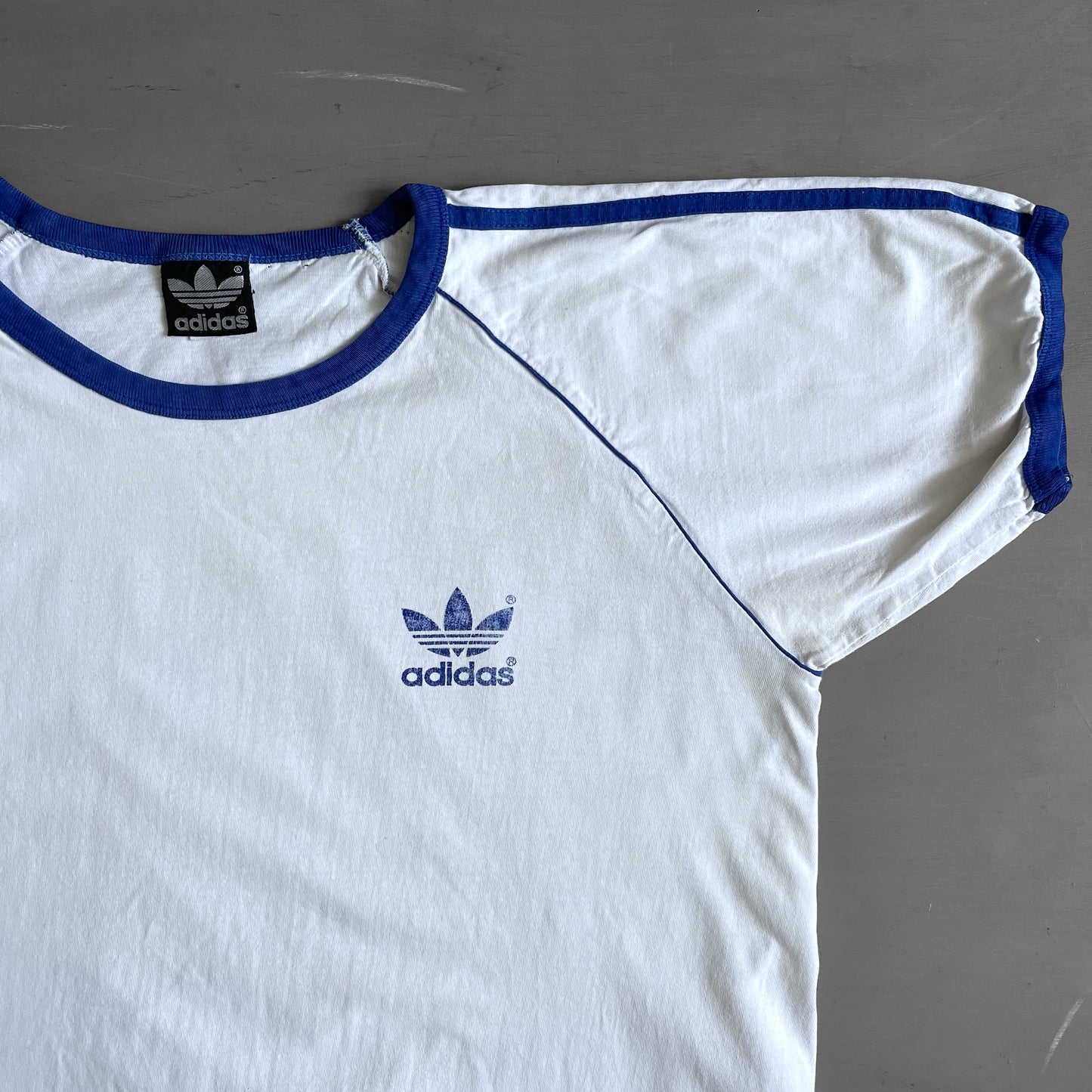 1990s Adidas T-shirt (M/L)