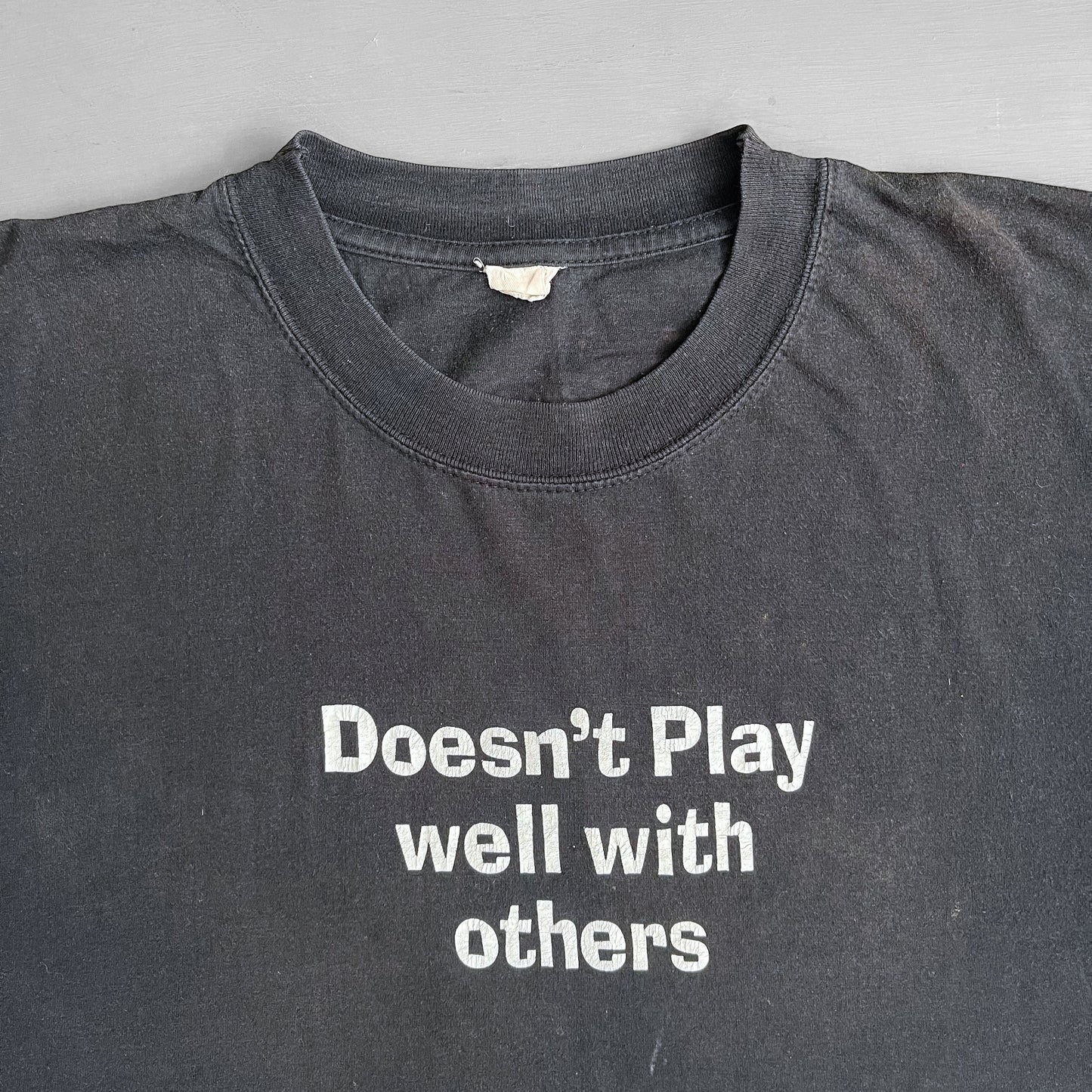 1990s Doesn’t play well with others T-shirt (L)