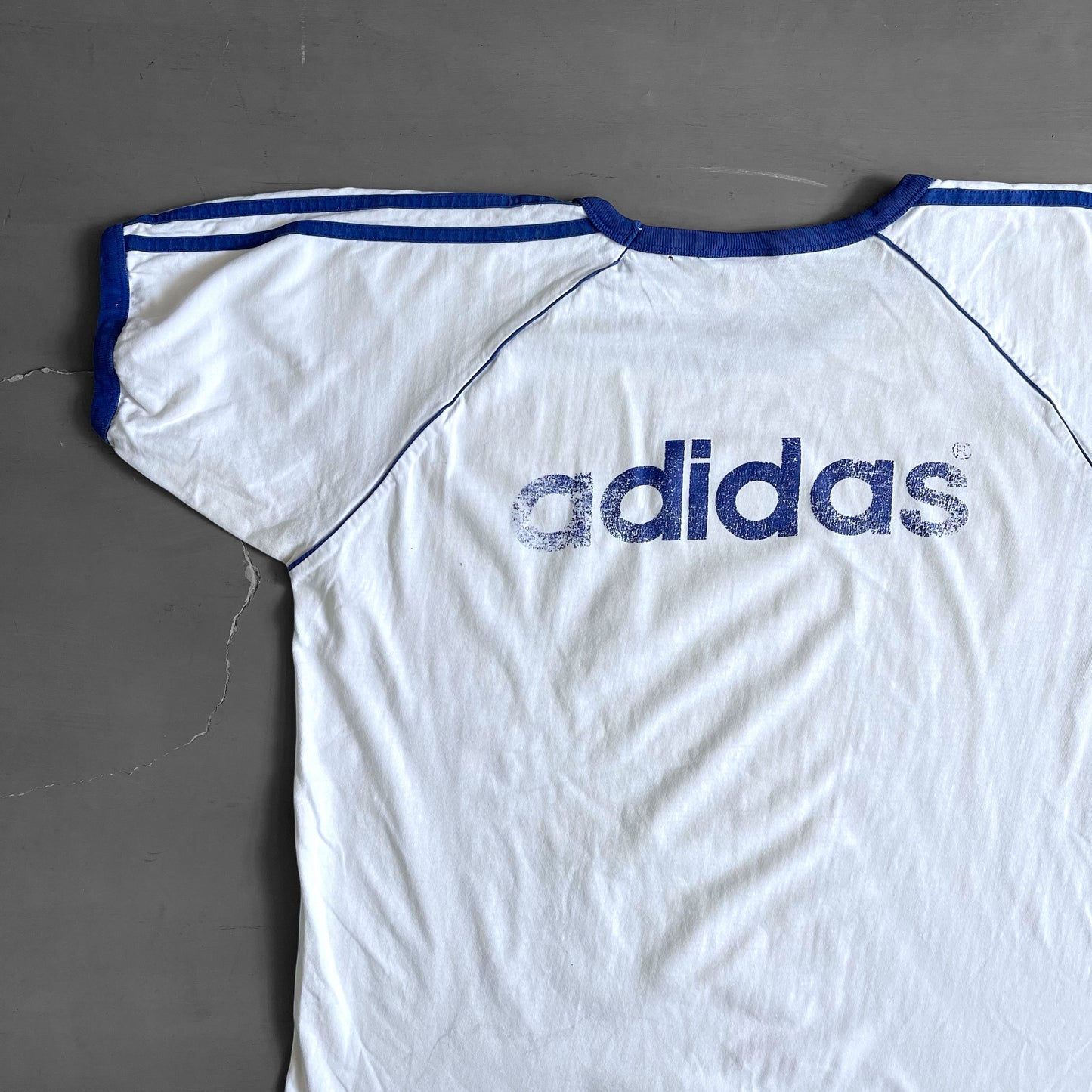 1990s Adidas T-shirt (M/L)