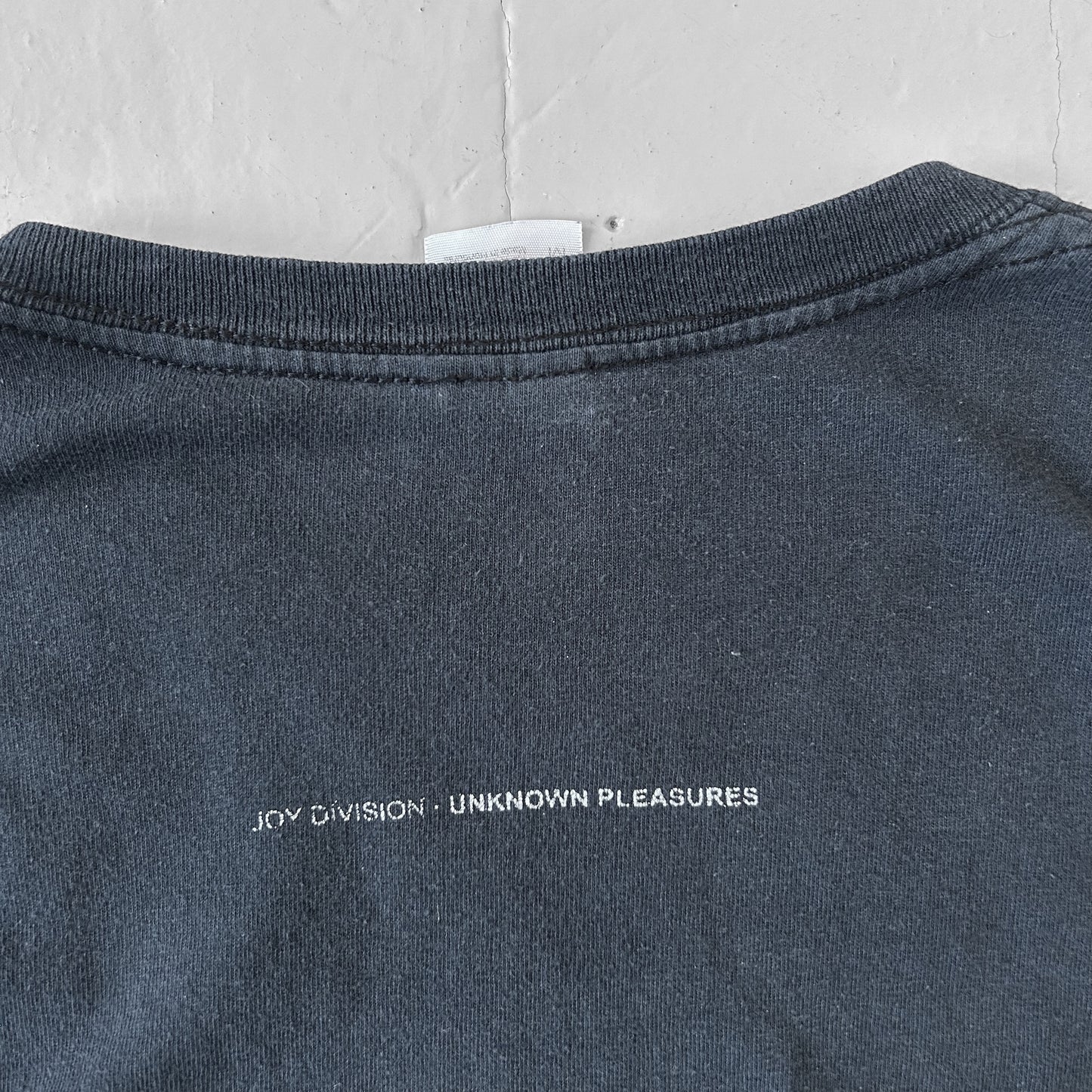 Mid 2000s Joy Division unknown pleasures T-shirt (M)