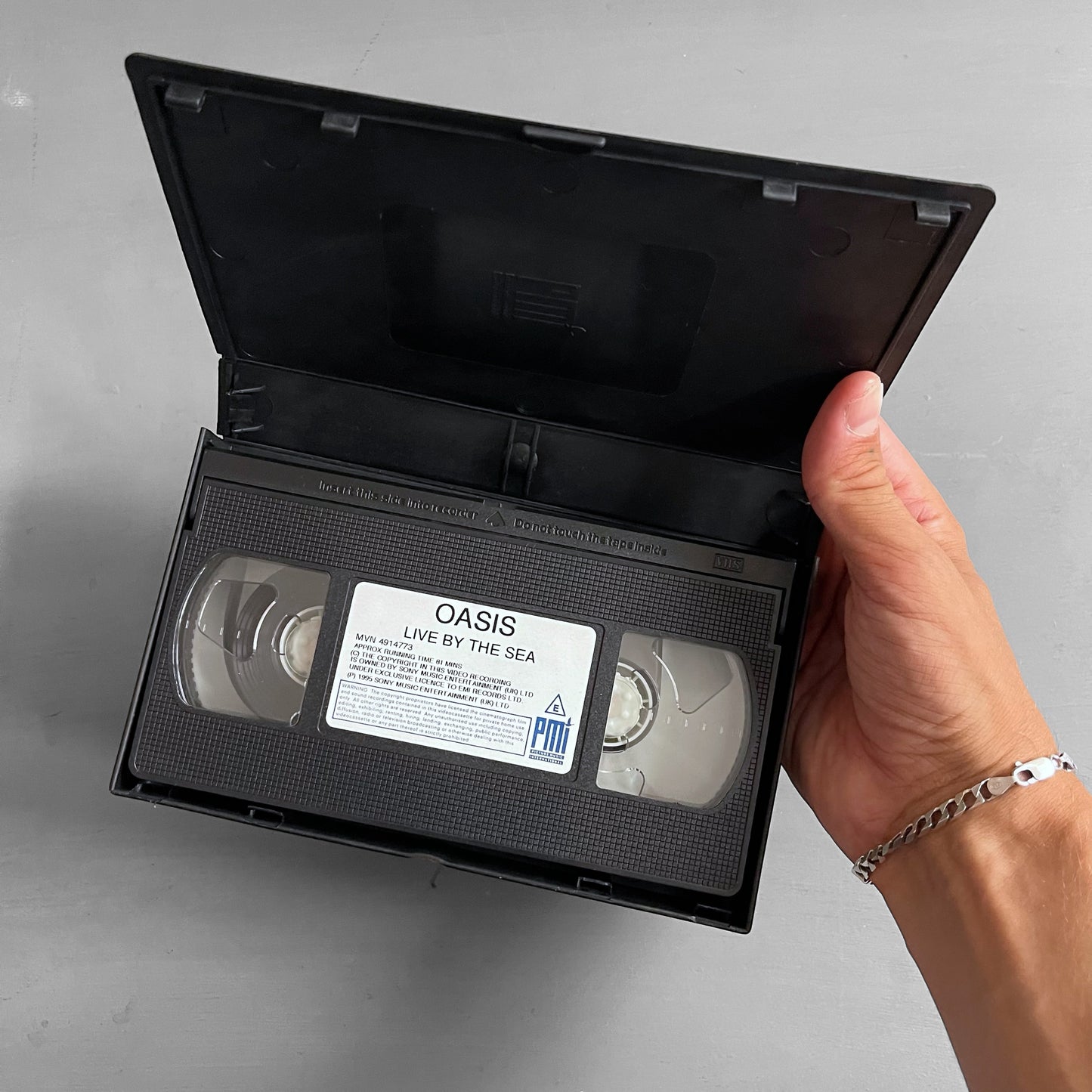 1995 Oasis VHS