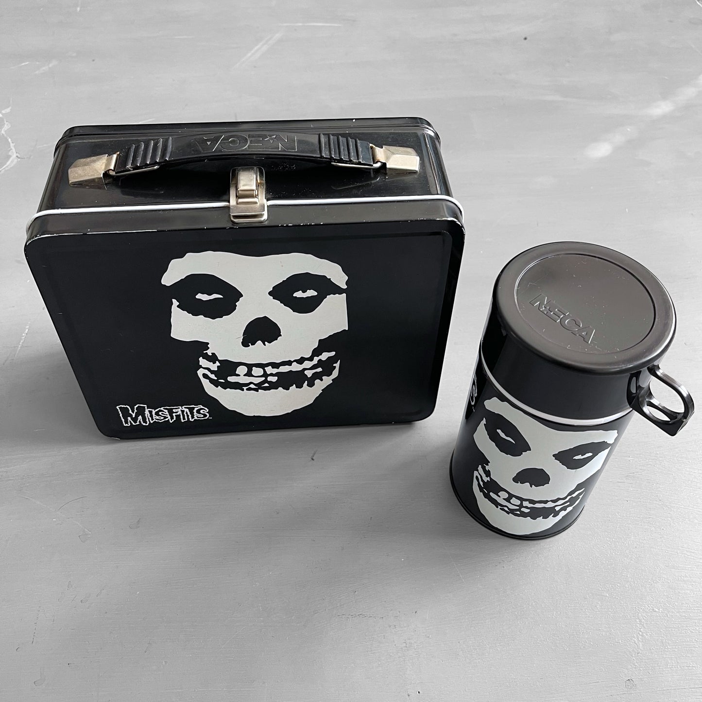 2001 Misfits tin lunch box & thermal tumbler