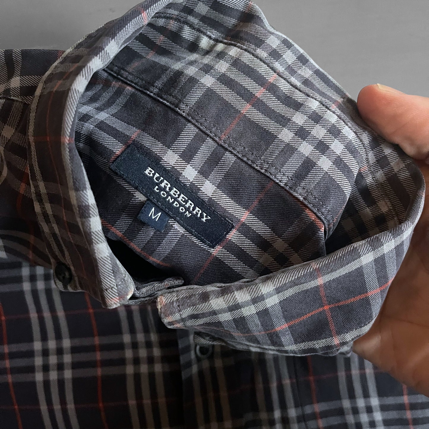 2000s Burberry novacheck shirt (L)