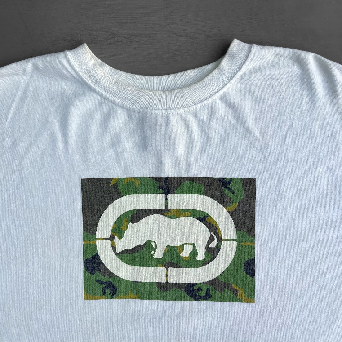 2000s ECKŌ camo T-shirt (XL)
