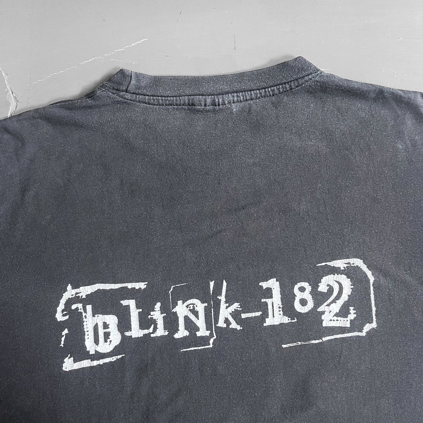 Early 2000s Blink 182 T-shirt (M/L)