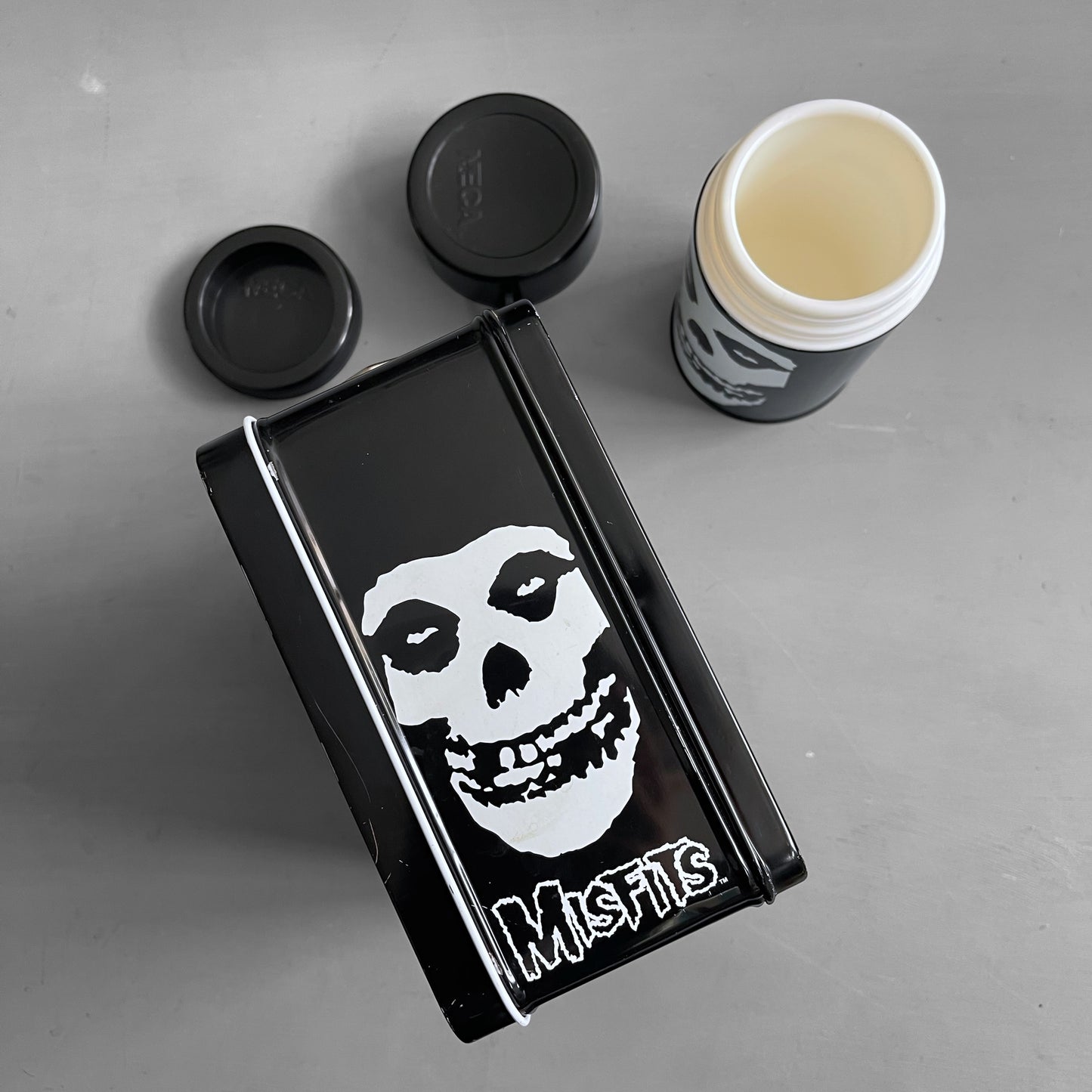 2001 Misfits tin lunch box & thermal tumbler