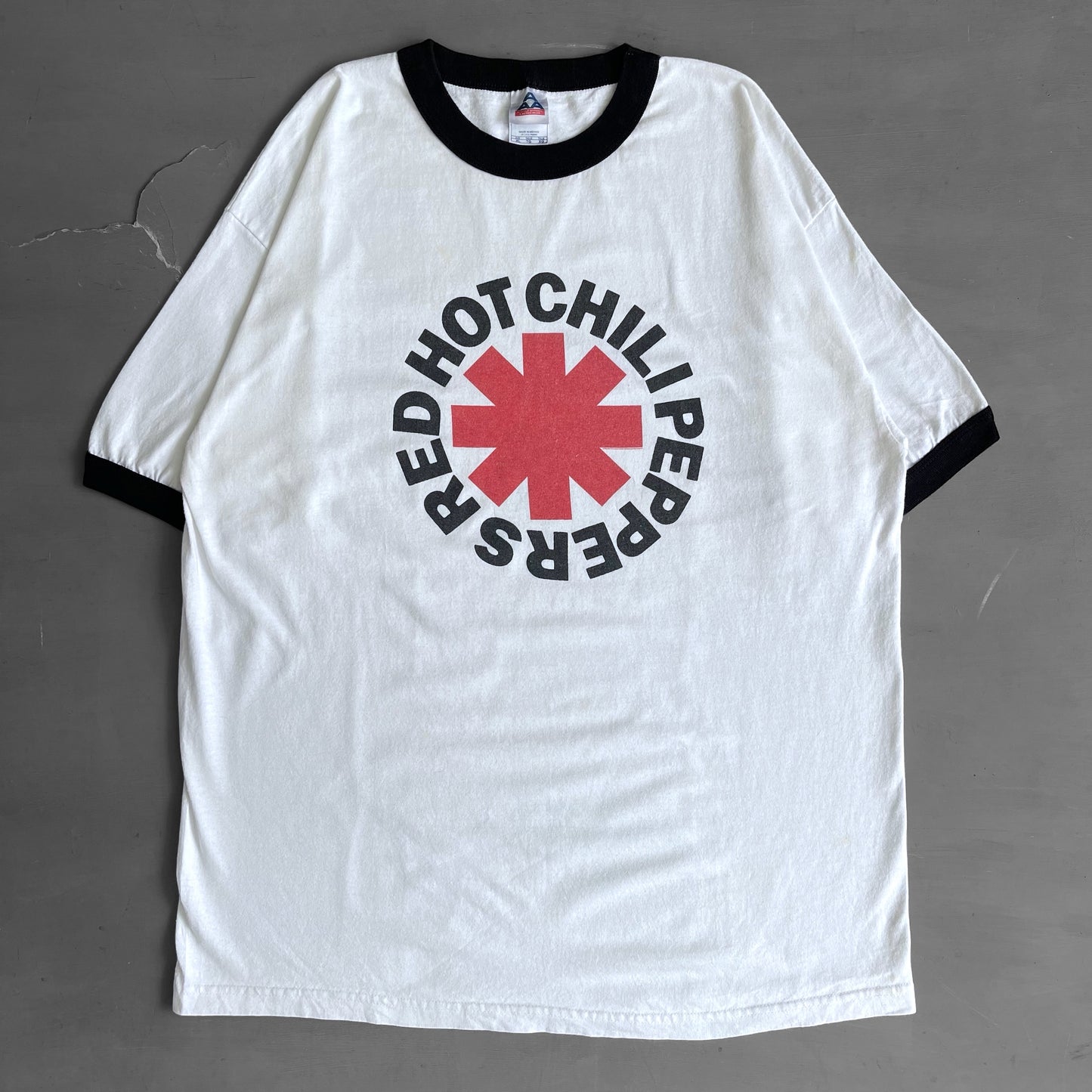 2002 Red Hot Chilli Peppers T-shirt (XL)