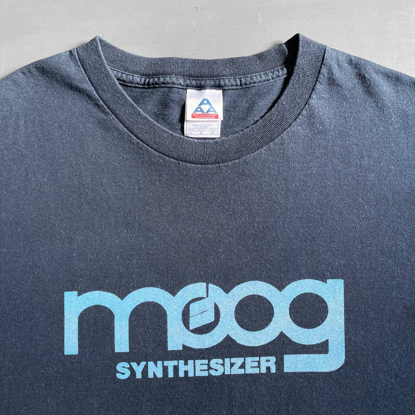 Early 2000s Moog Synthesizer T-shirt (L)