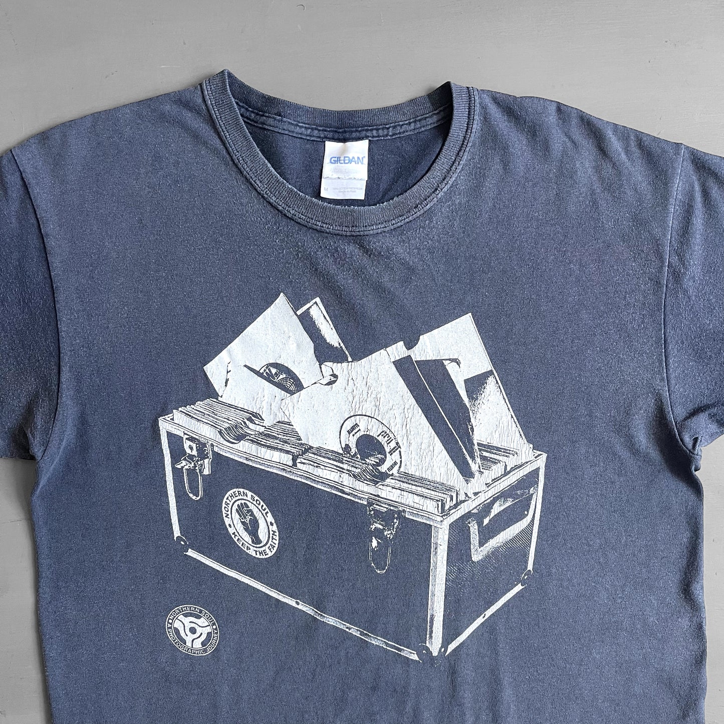 Mid 2000s northern soul vinyl T-shirt (M)