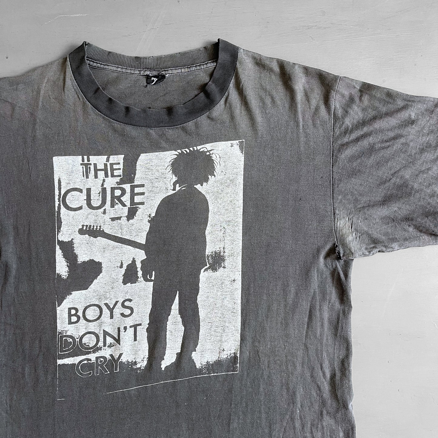 1990s The Cure boys don’t cry T-shirt (M)