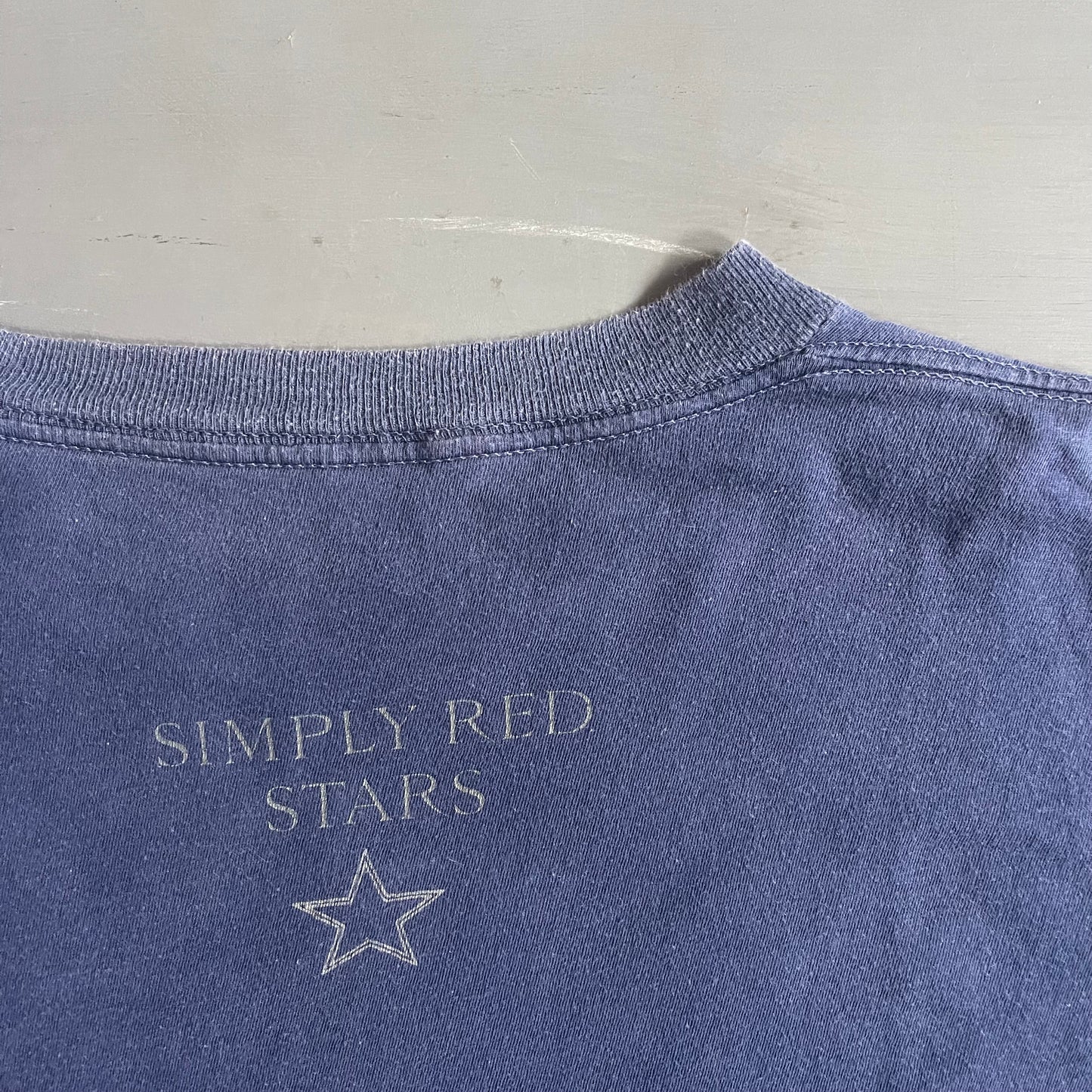 1992 Thrill me simply Red T-shirt (L)