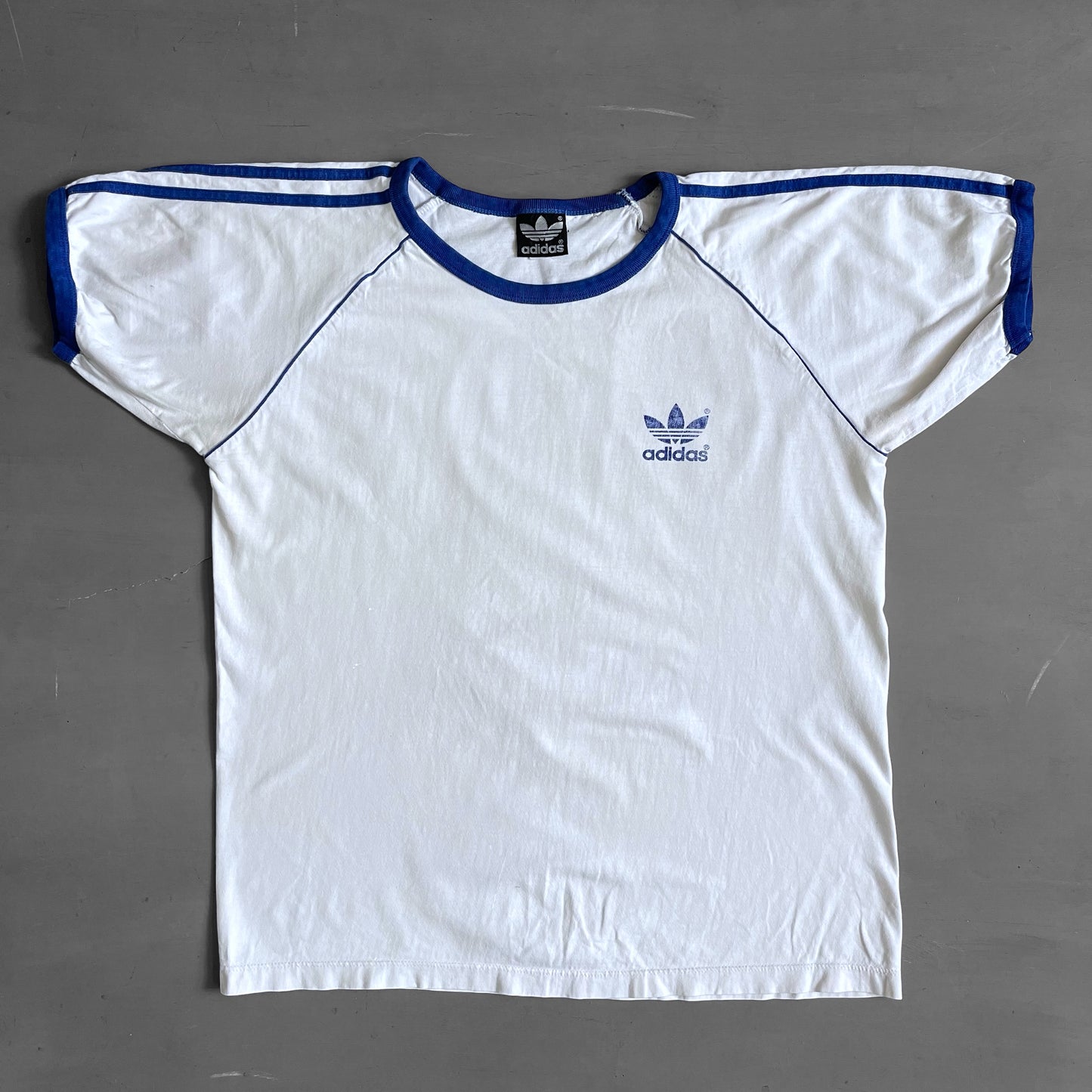 1990s Adidas T-shirt (M/L)
