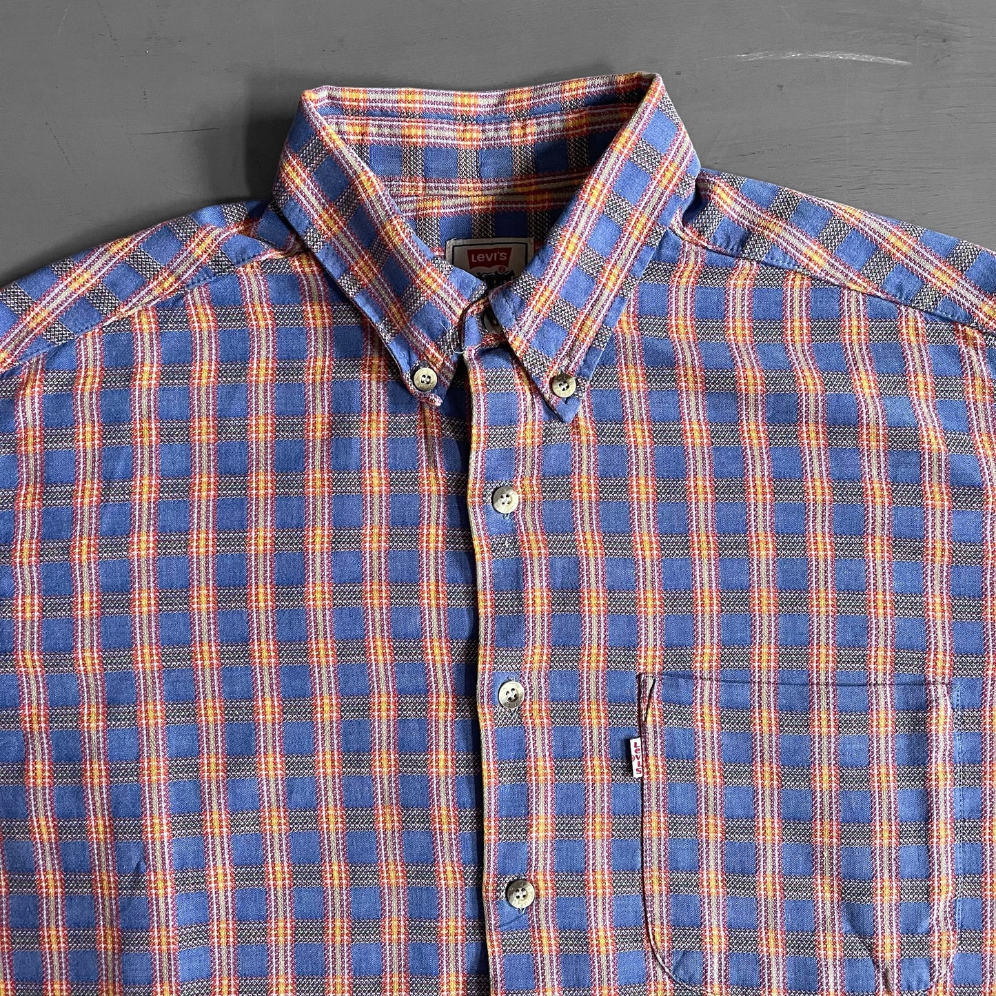1990s Levi’s shirt (L)