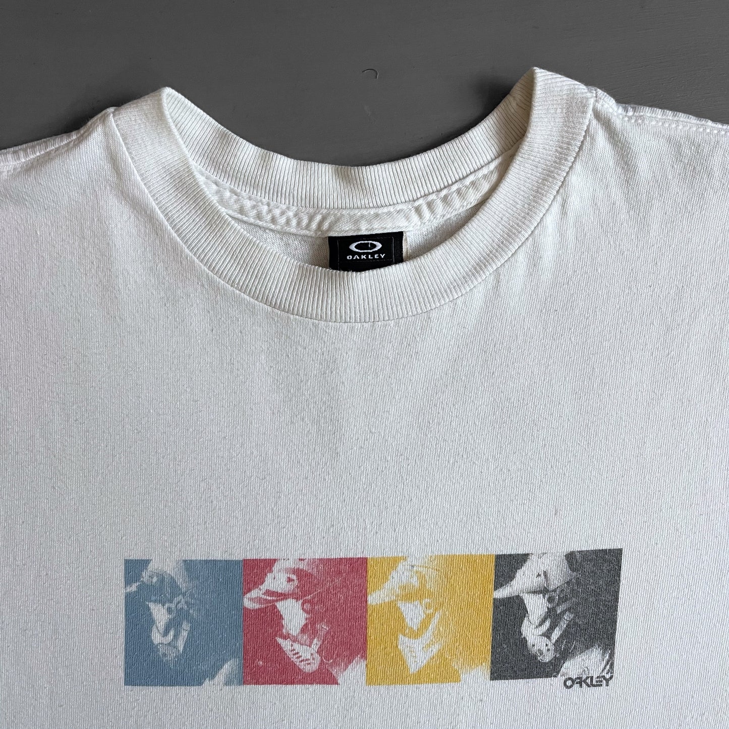 2000s Oakley T-shirt (S)