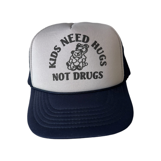 1990s Kids need hugs not not drugs cap
