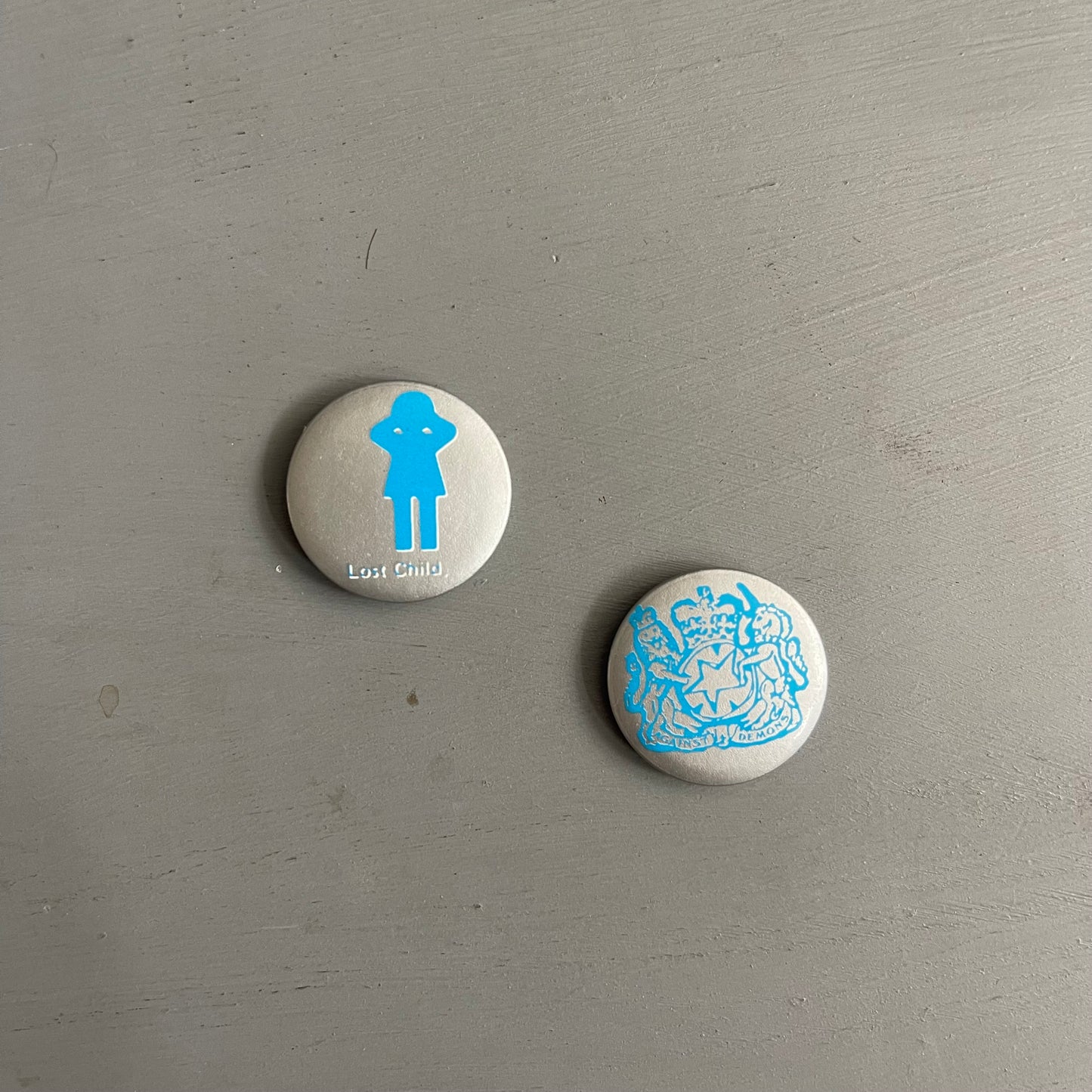 1997 Radiohead Ok Computer promo stickers & pin badges