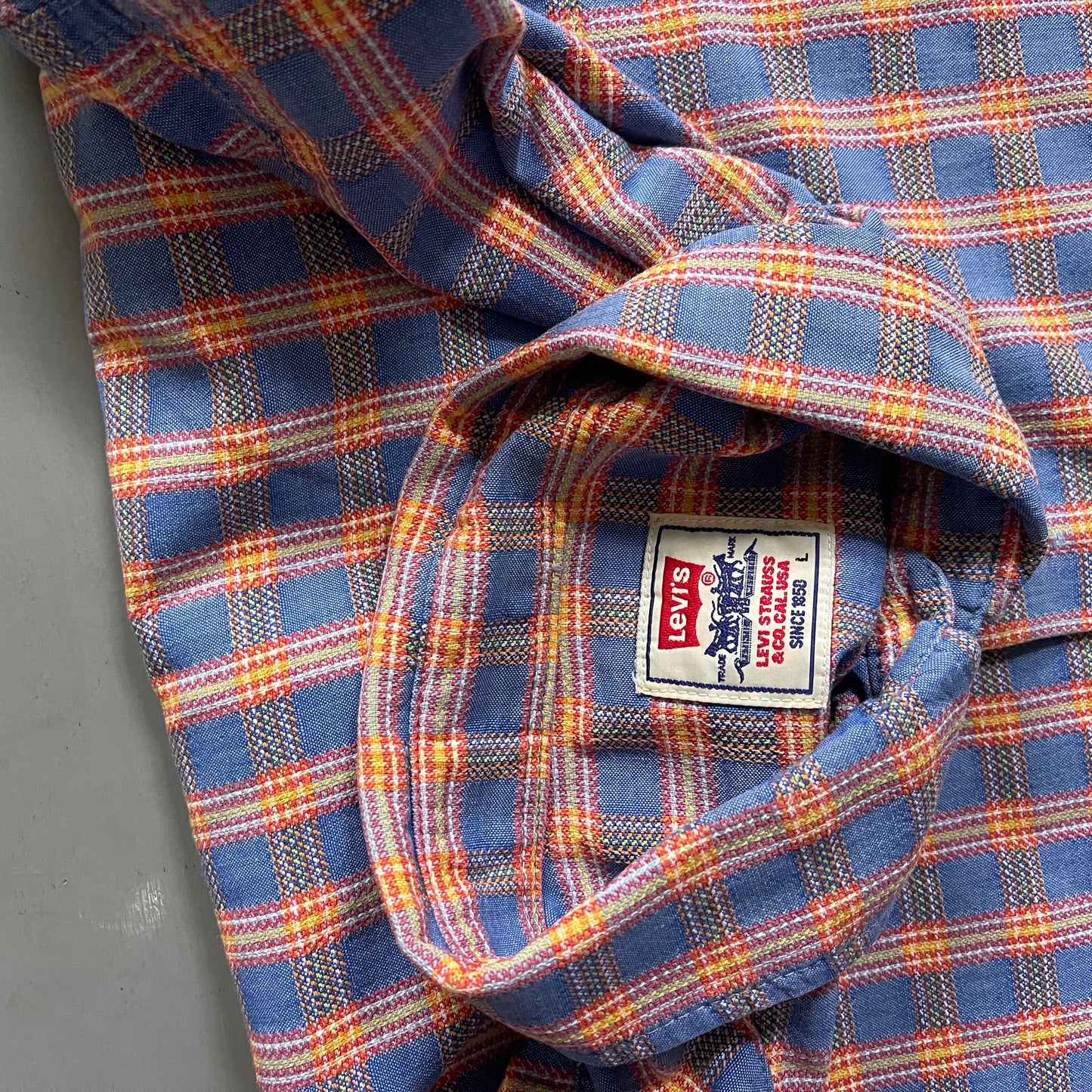 1990s Levi’s shirt (L)