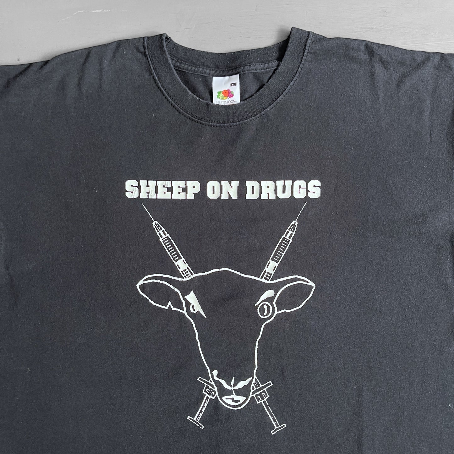 2000s Sheep On Drugs T-shirt (XL)