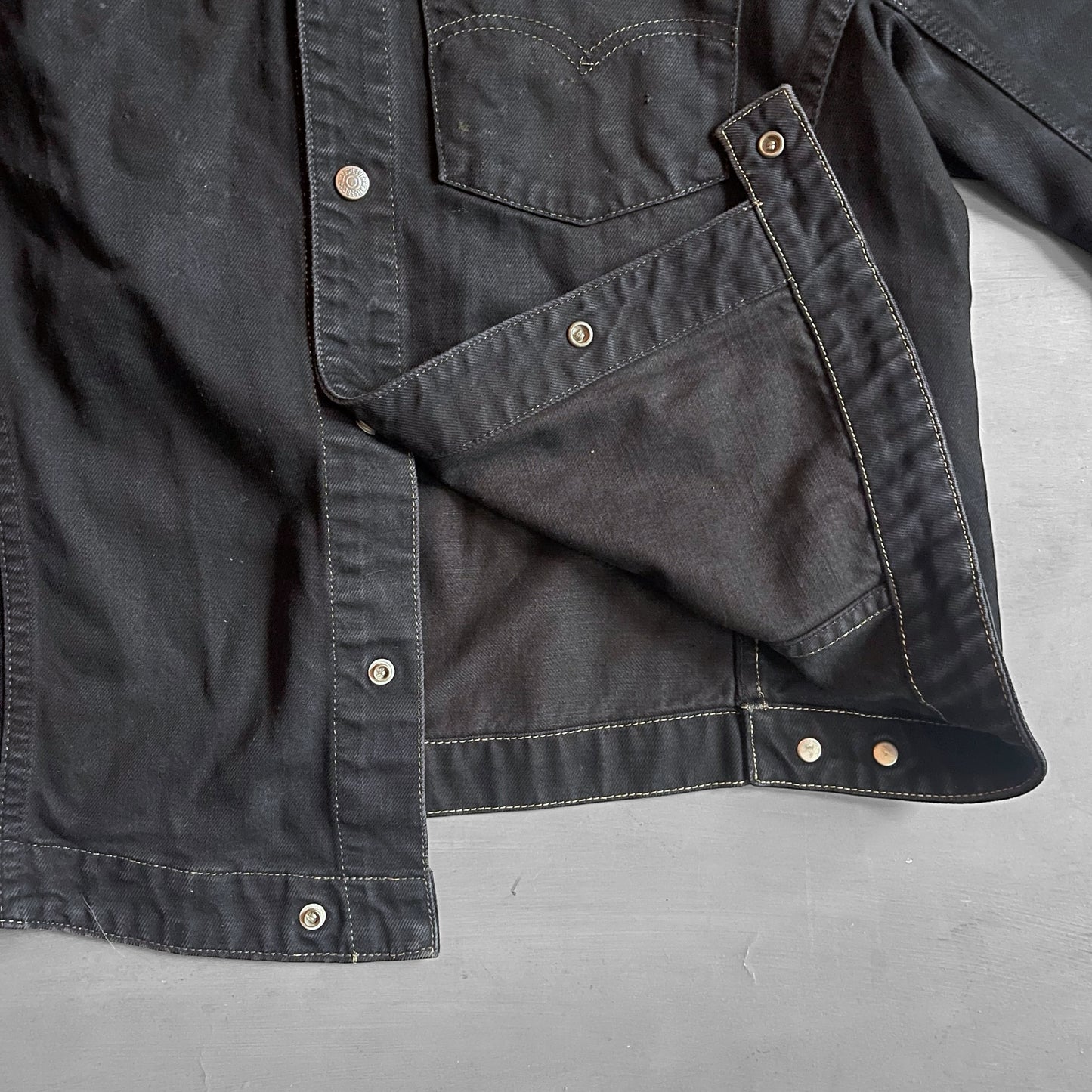 2000s Levi’s engineered denim jacket (M/L)