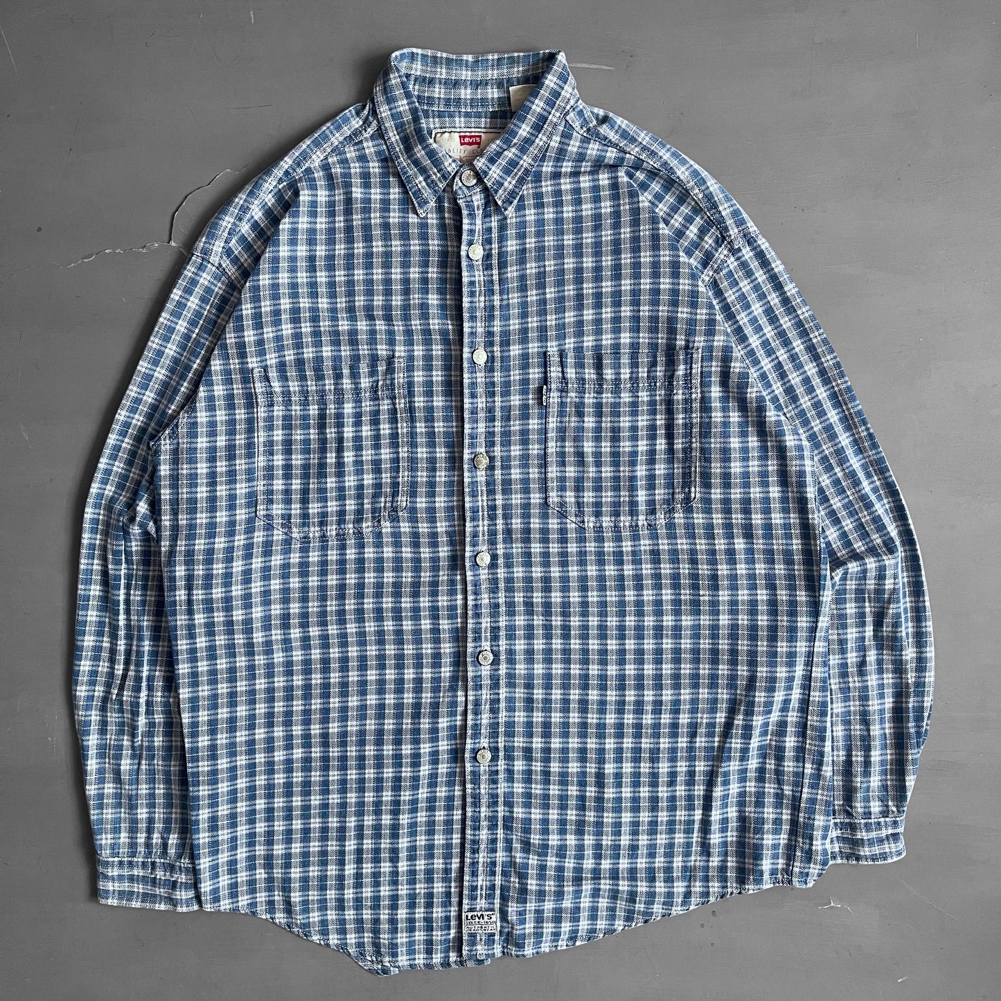 1990s Levi’s flannel shirt (L)