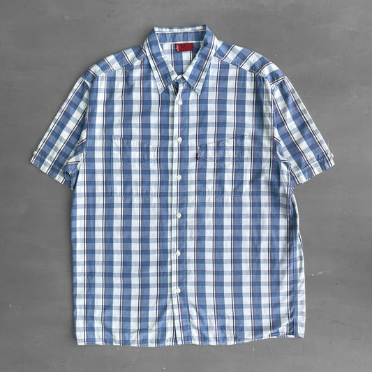 2000s Levi’s red tab short sleeve shirt (L)