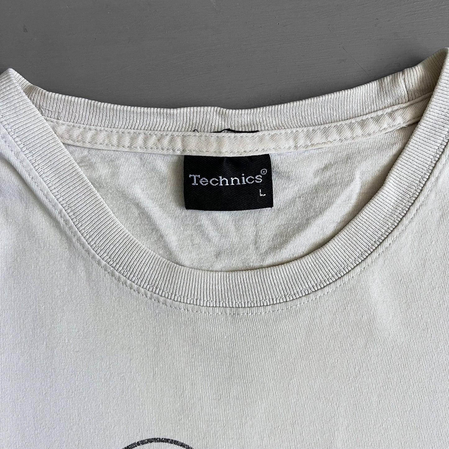 Early 2000s Technics headphones T-shirt (L)
