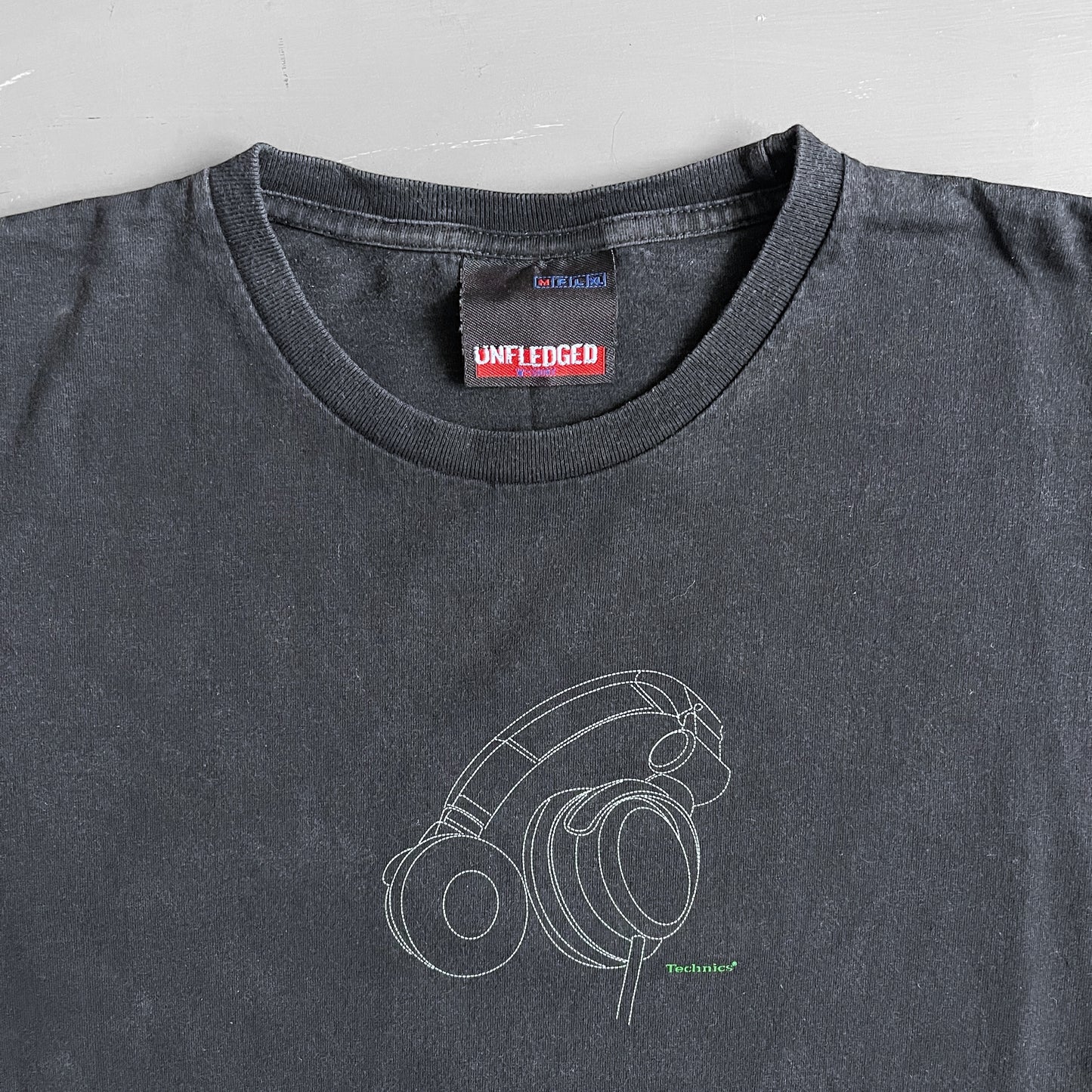 2000s Technics headphones T-shirt (S/M)