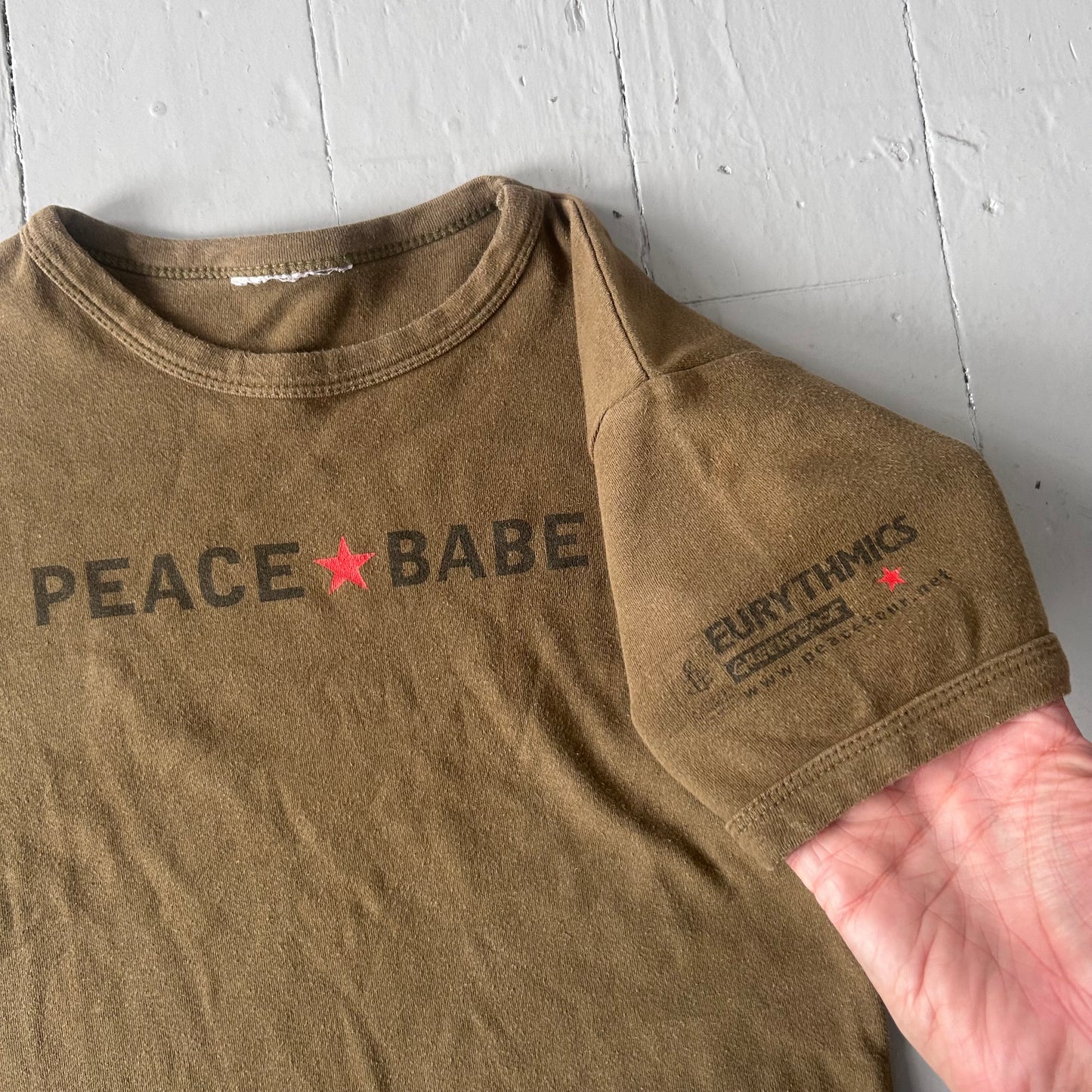 1990s Eurythmics x Greenpeace ‘peace babe’ baby T-shirt (XS)