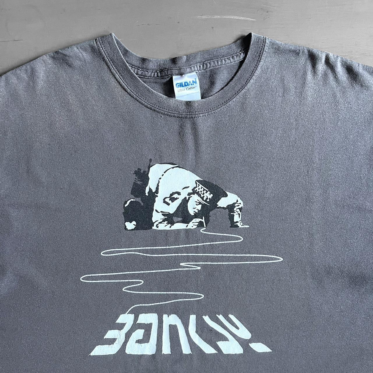 2000s Banksy T-shirt (XL)