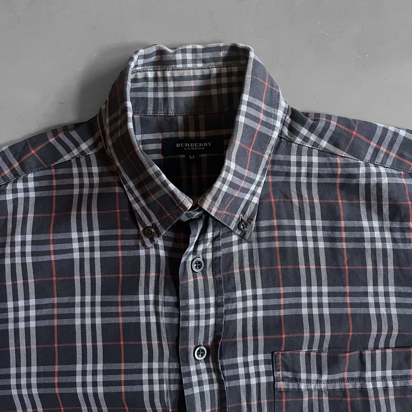 2000s Burberry novacheck shirt (L)
