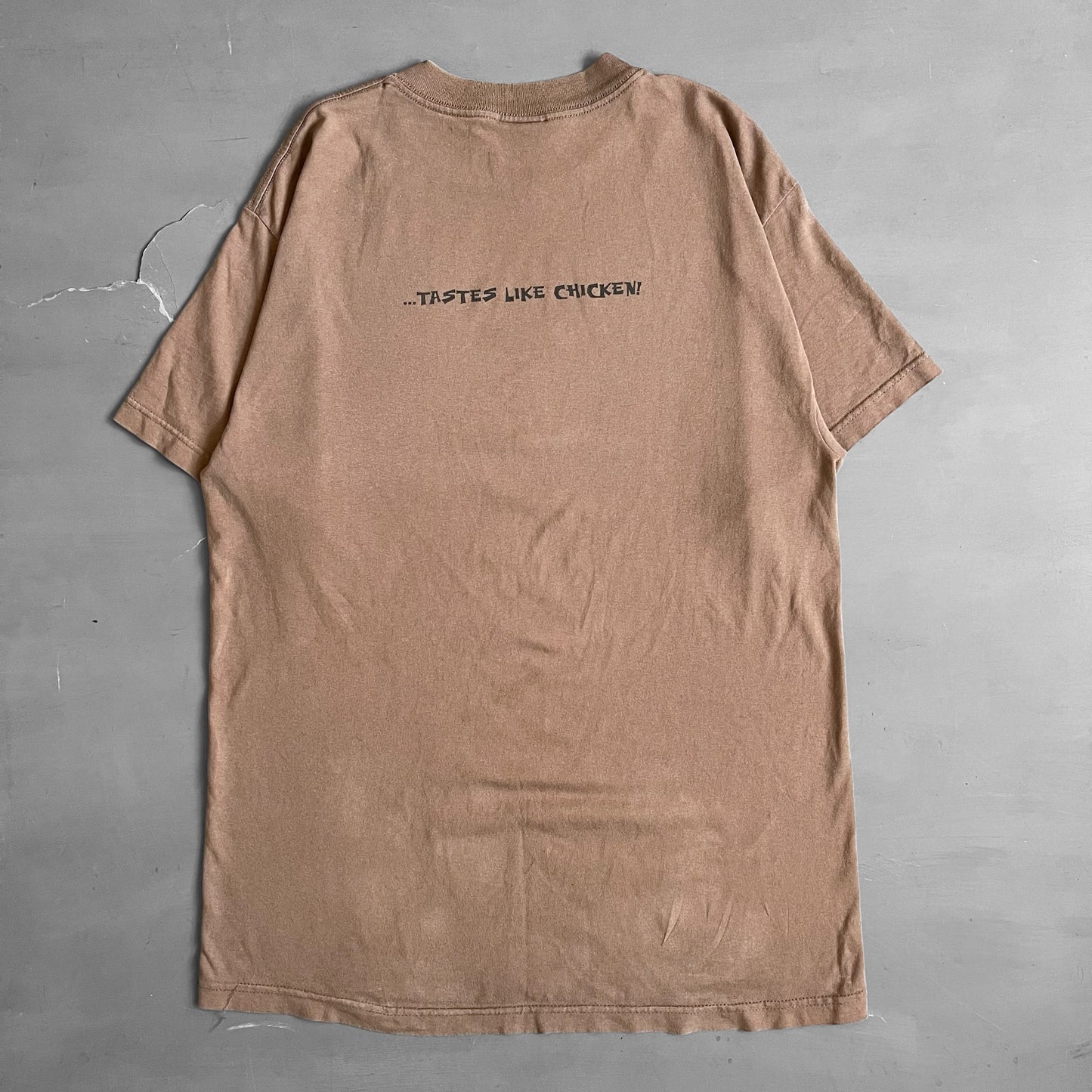 1990s Bowling for soup taste like chicken T-shirt (L)