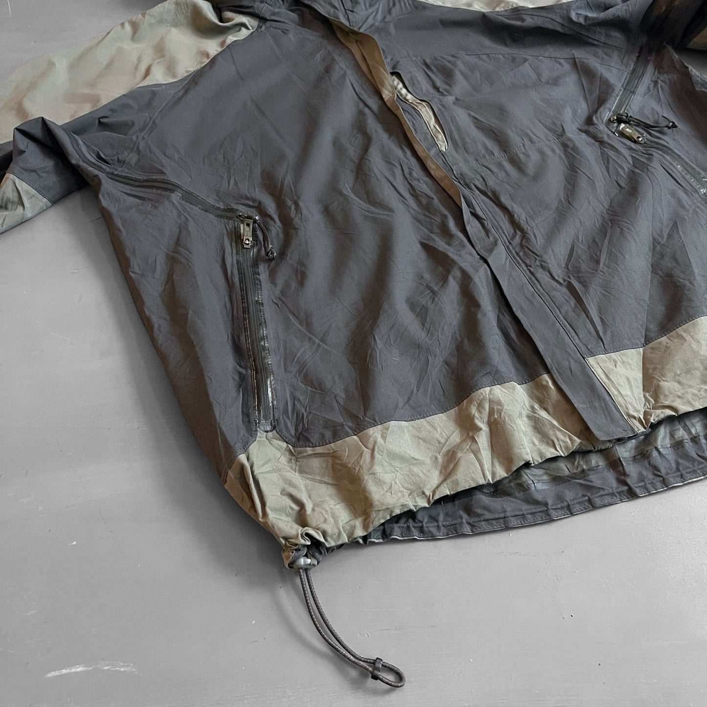 1990s L.L Bean Gortex jacket (L/XL)