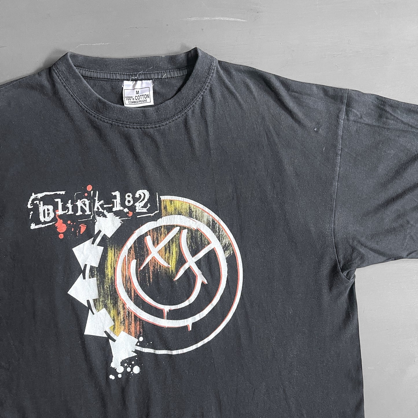 Early 2000s Blink 182 T-shirt (M/L)