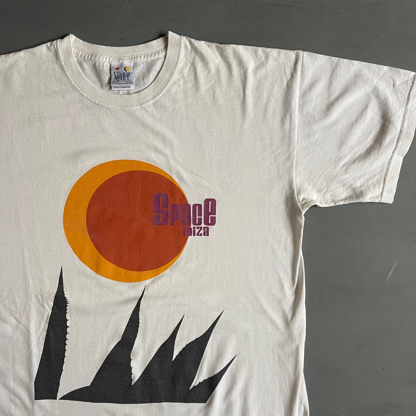 Early 2000s Space Ibiza T-shirt (M/L)