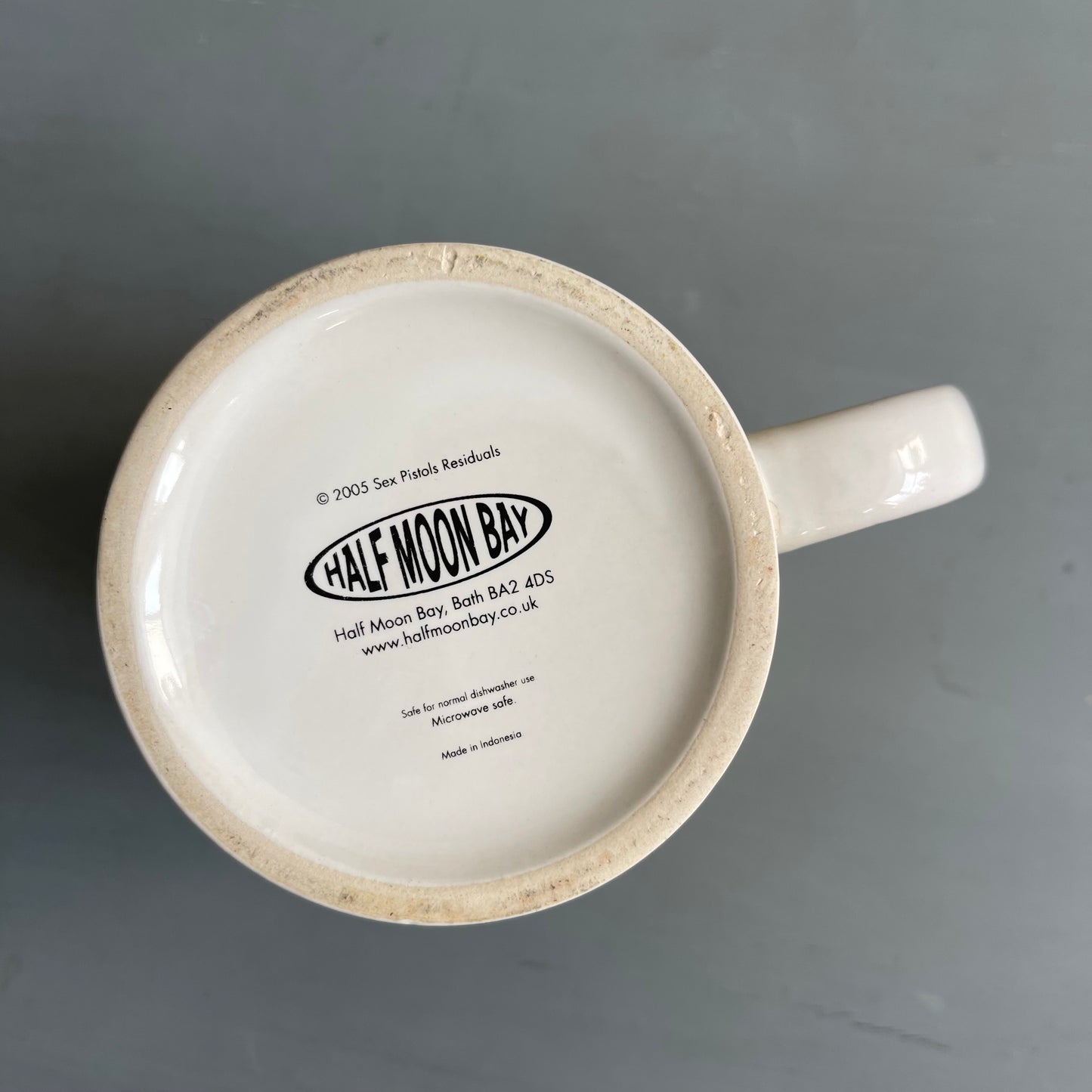 2005 Sex Pistols never mind the bollocks mug