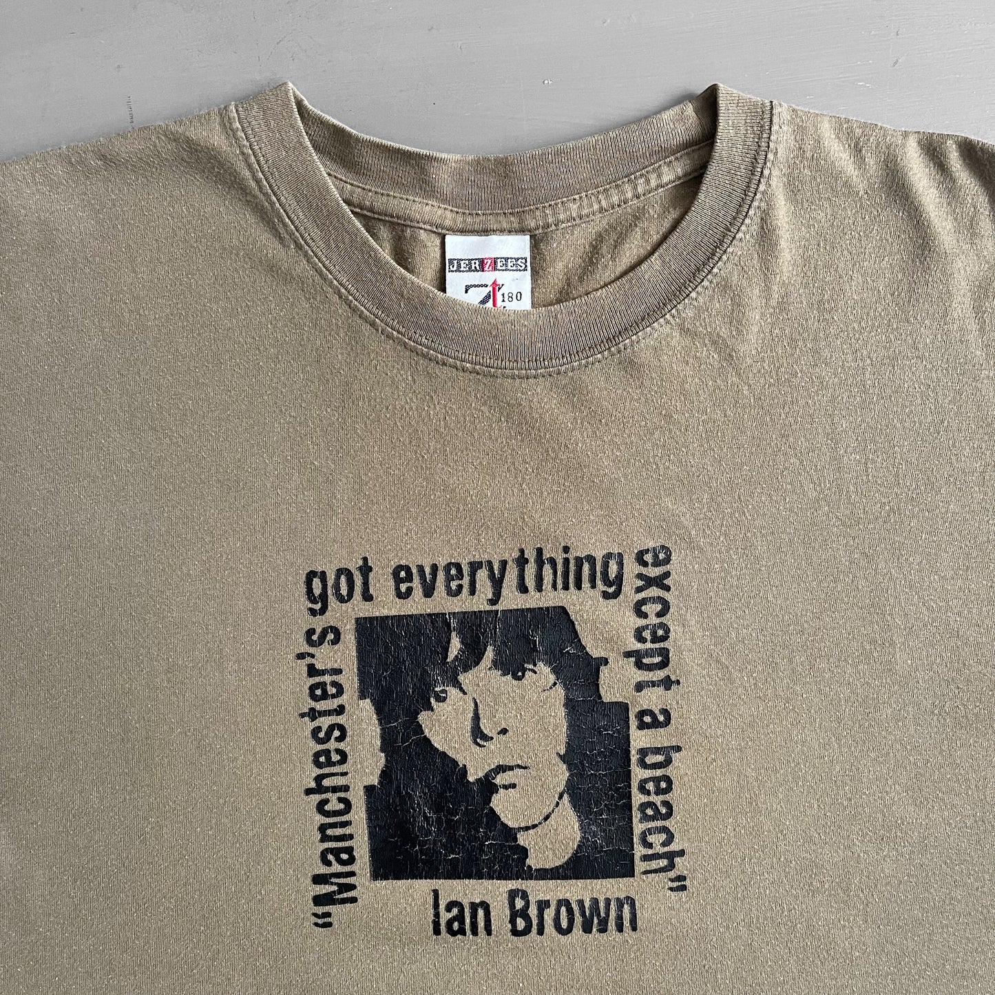 2000s Ian Brown ‘Manchesters got everything expect a beach’ T-shirt (L)