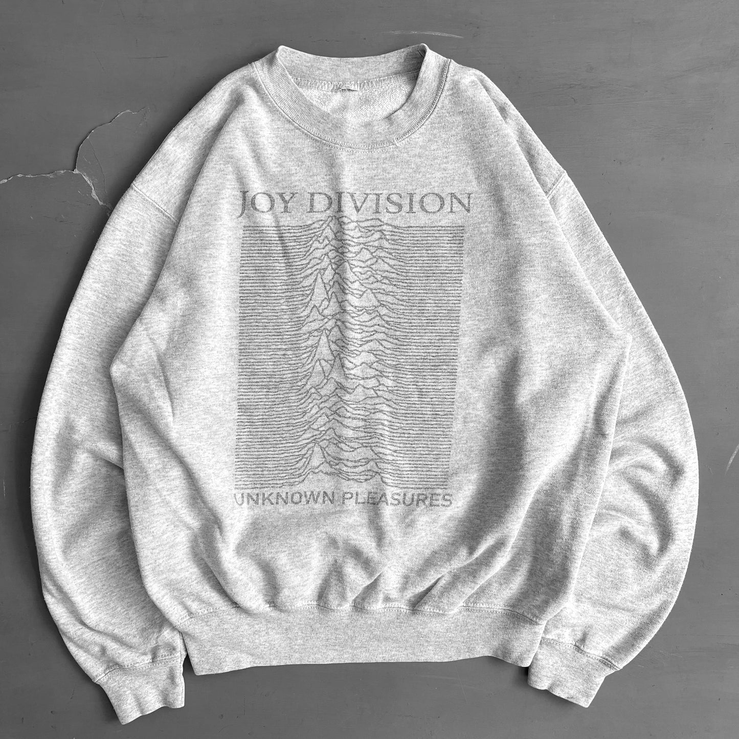 2000s Joy Division unknown Pleasures sweatshirt (L)