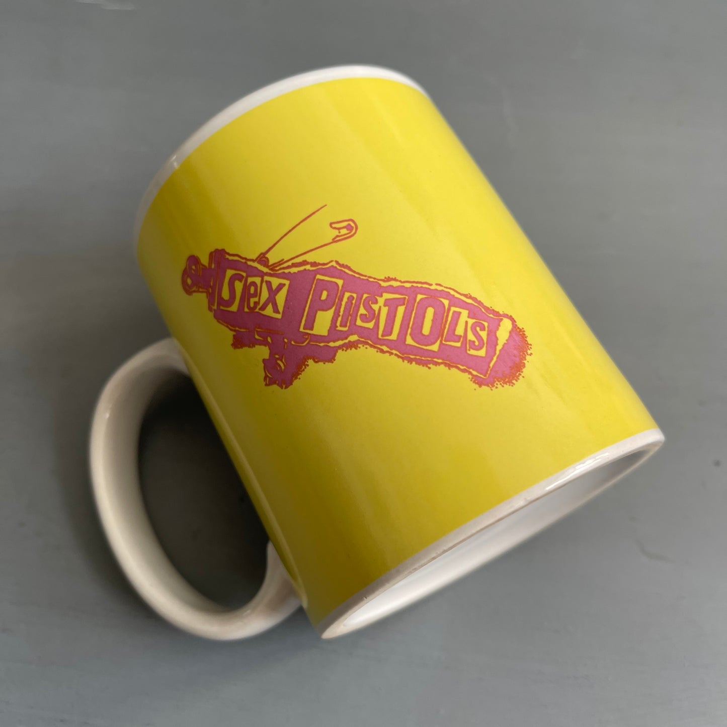 2005 Sex Pistols never mind the bollocks mug