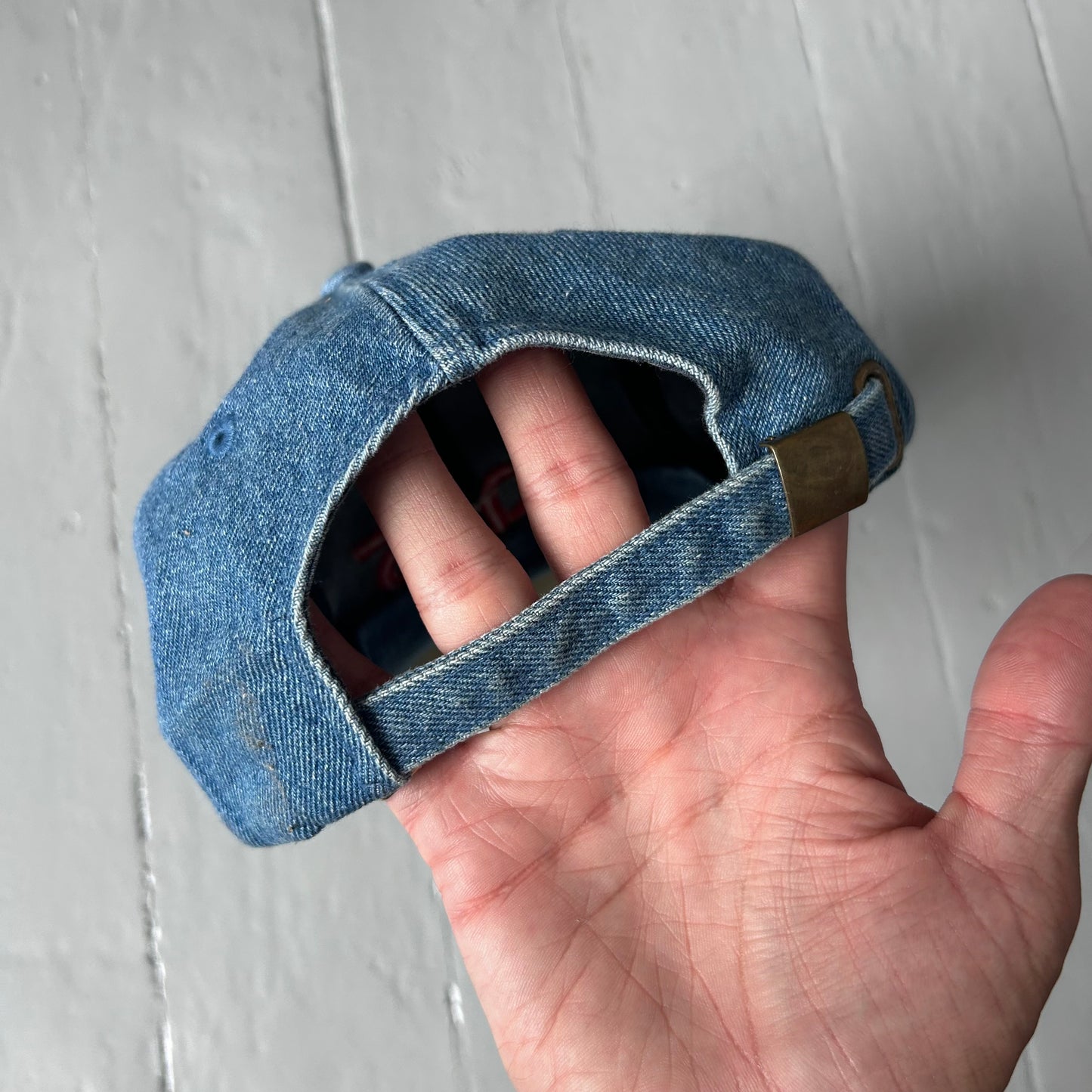 2002 Oasis cap