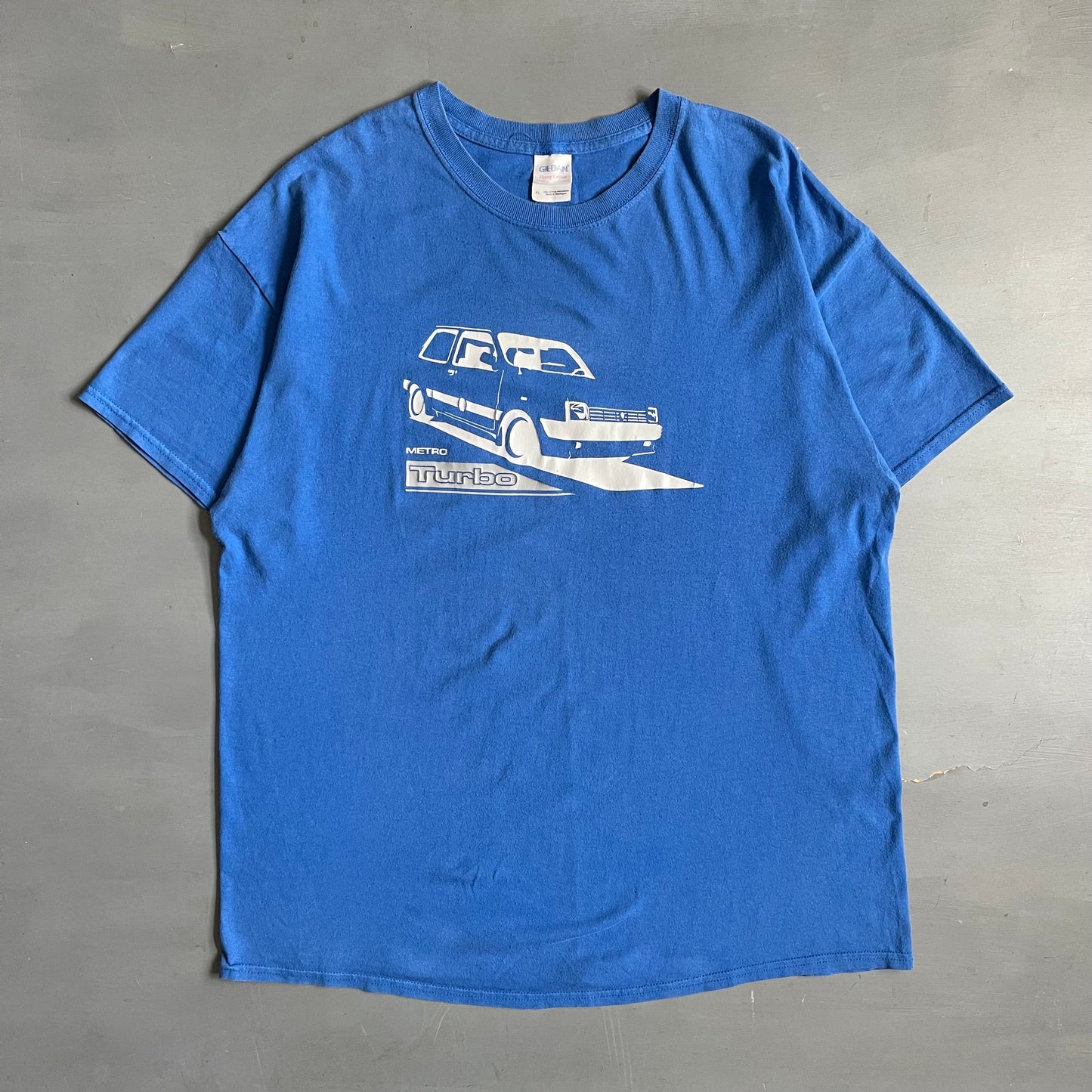 Early 2000s Metro turbo car T-Shirt (XL)