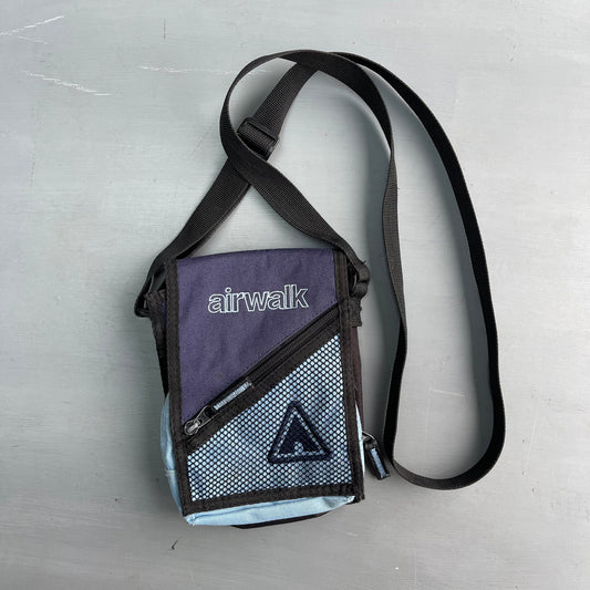 2000s Airwalk side bag