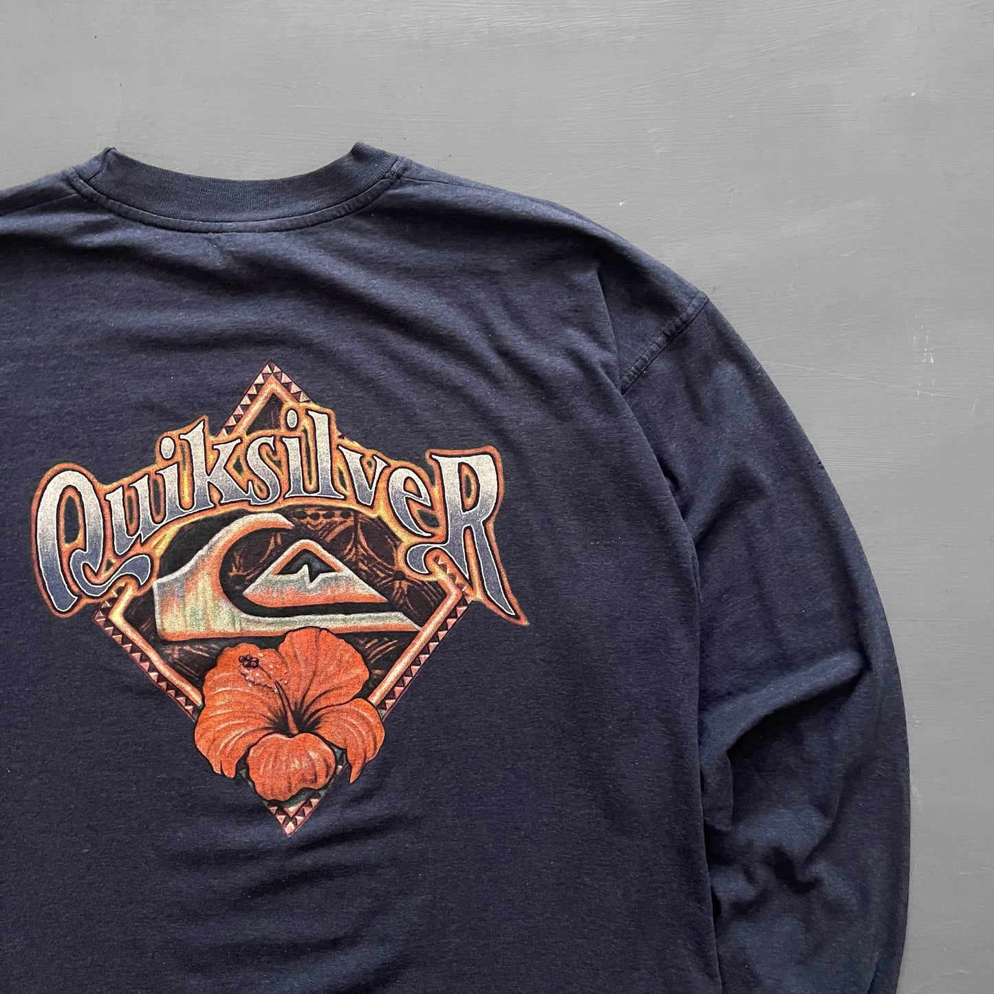 Early 2000 long sleeve Quiksilver T-Shirt (L/XL)