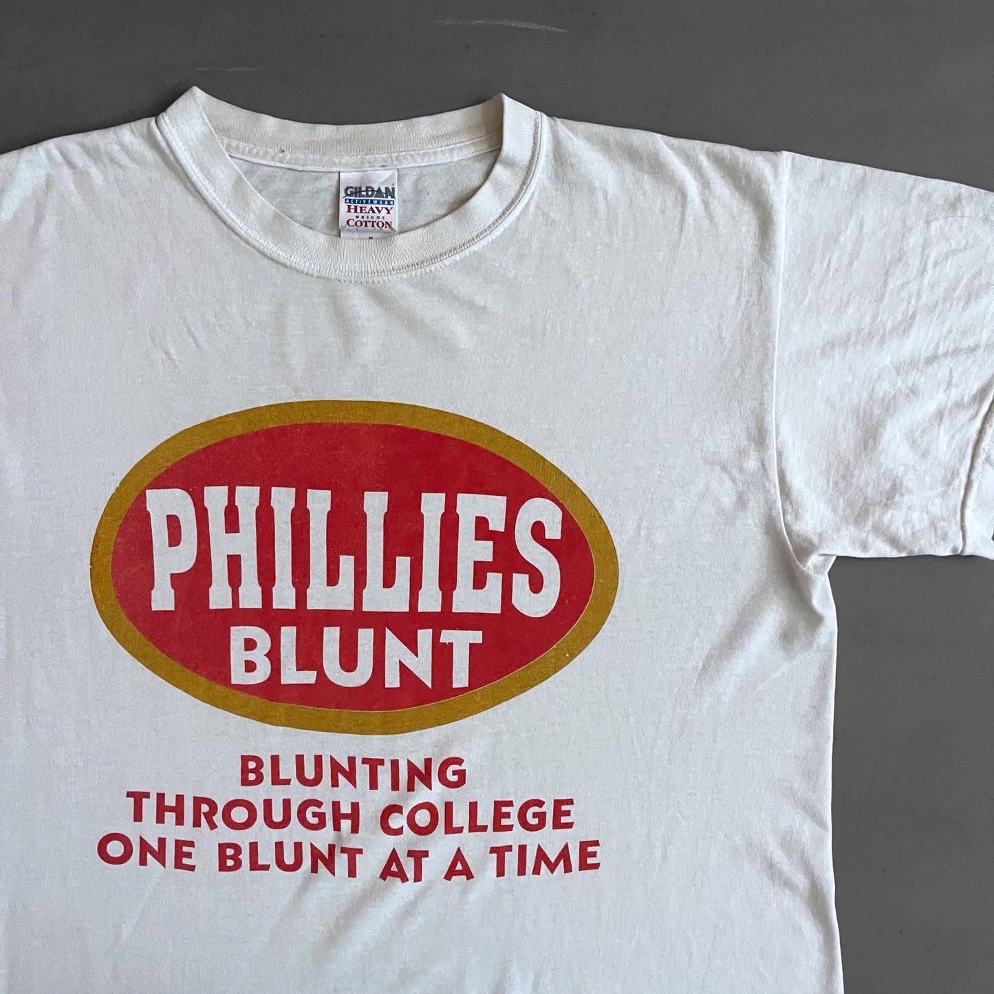 1990s / 2000s Phillies blunt T-shirt (M/L)