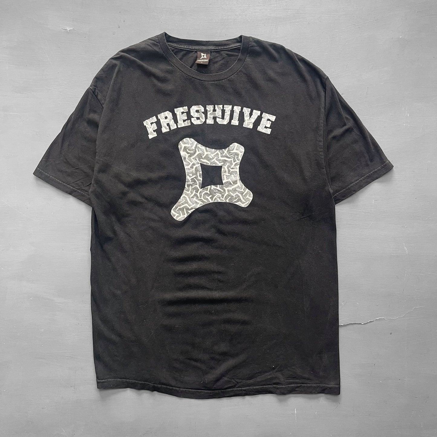 2000s Freshjive T-Shirt (L)