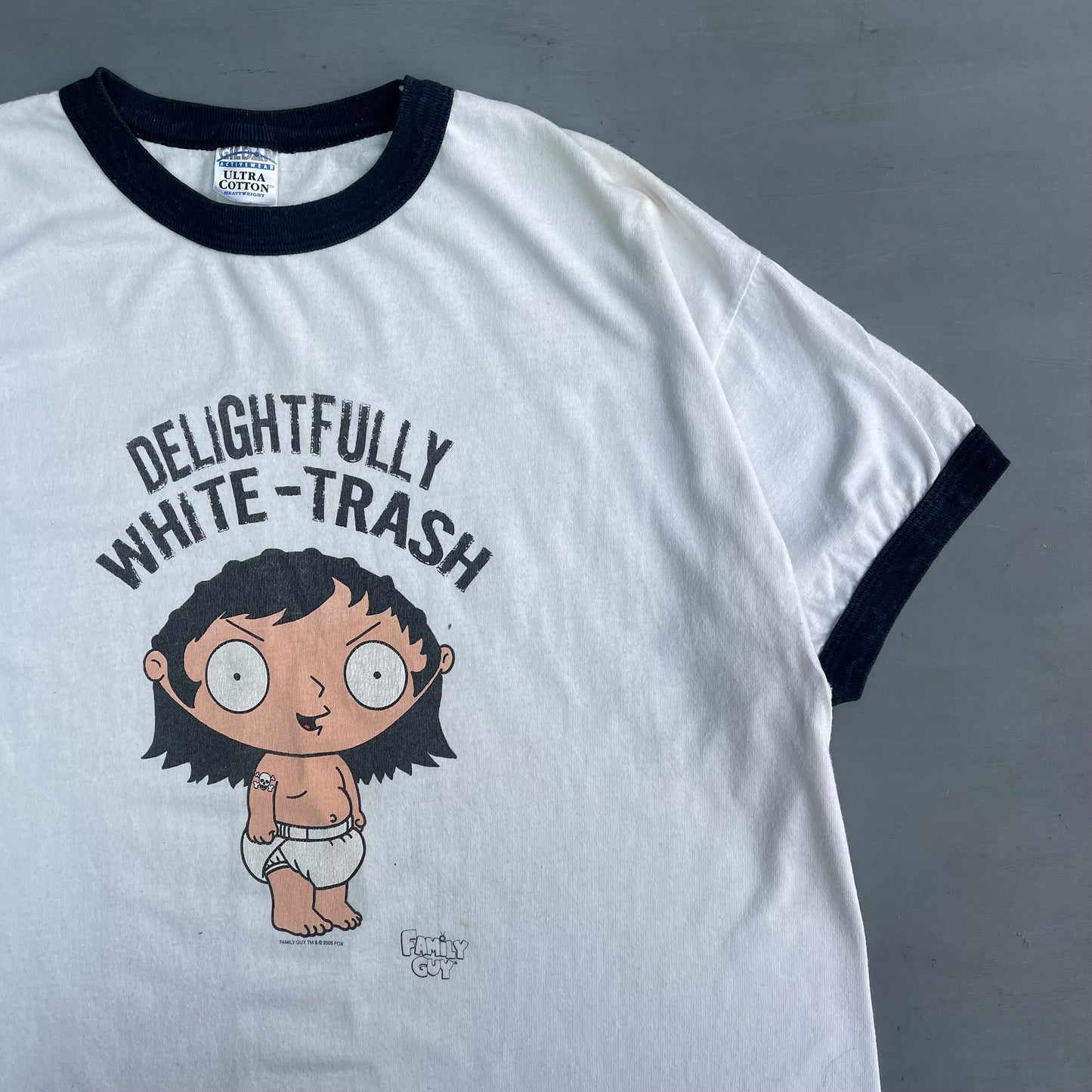 2005 Delightfully white trash Family Guy T-Shirt (L)