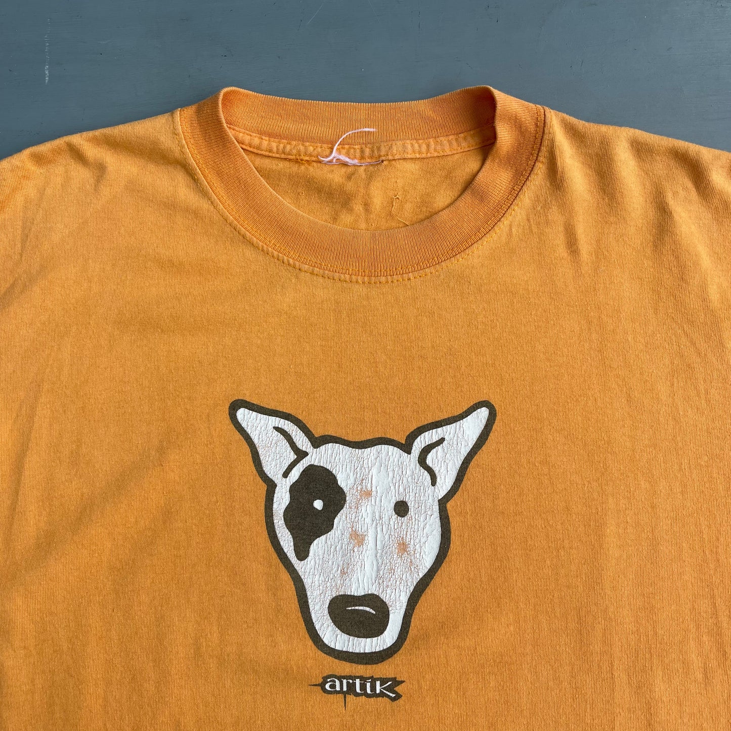 Early 2000s Artik dog T-Shirt (M/L)