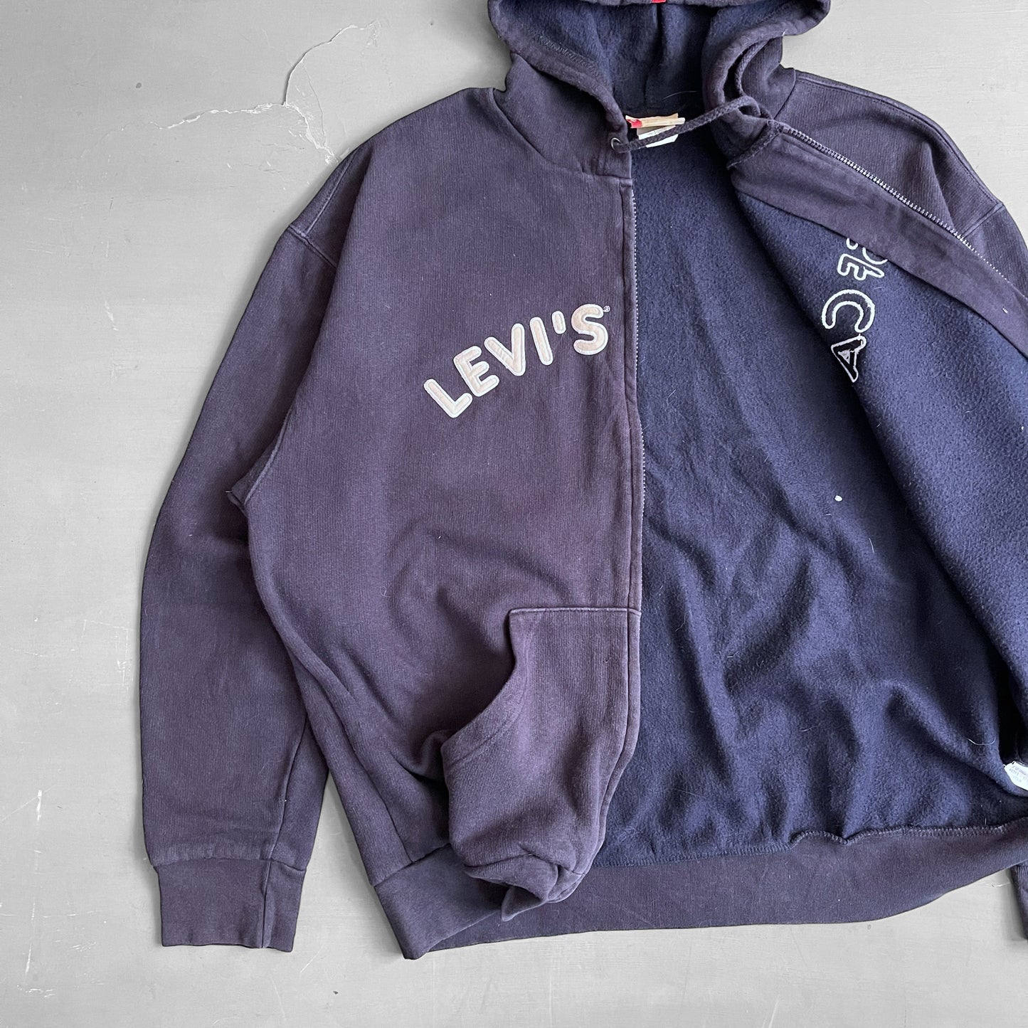 2002 Levi’s red tab SFCAL zip hoodie (XL)