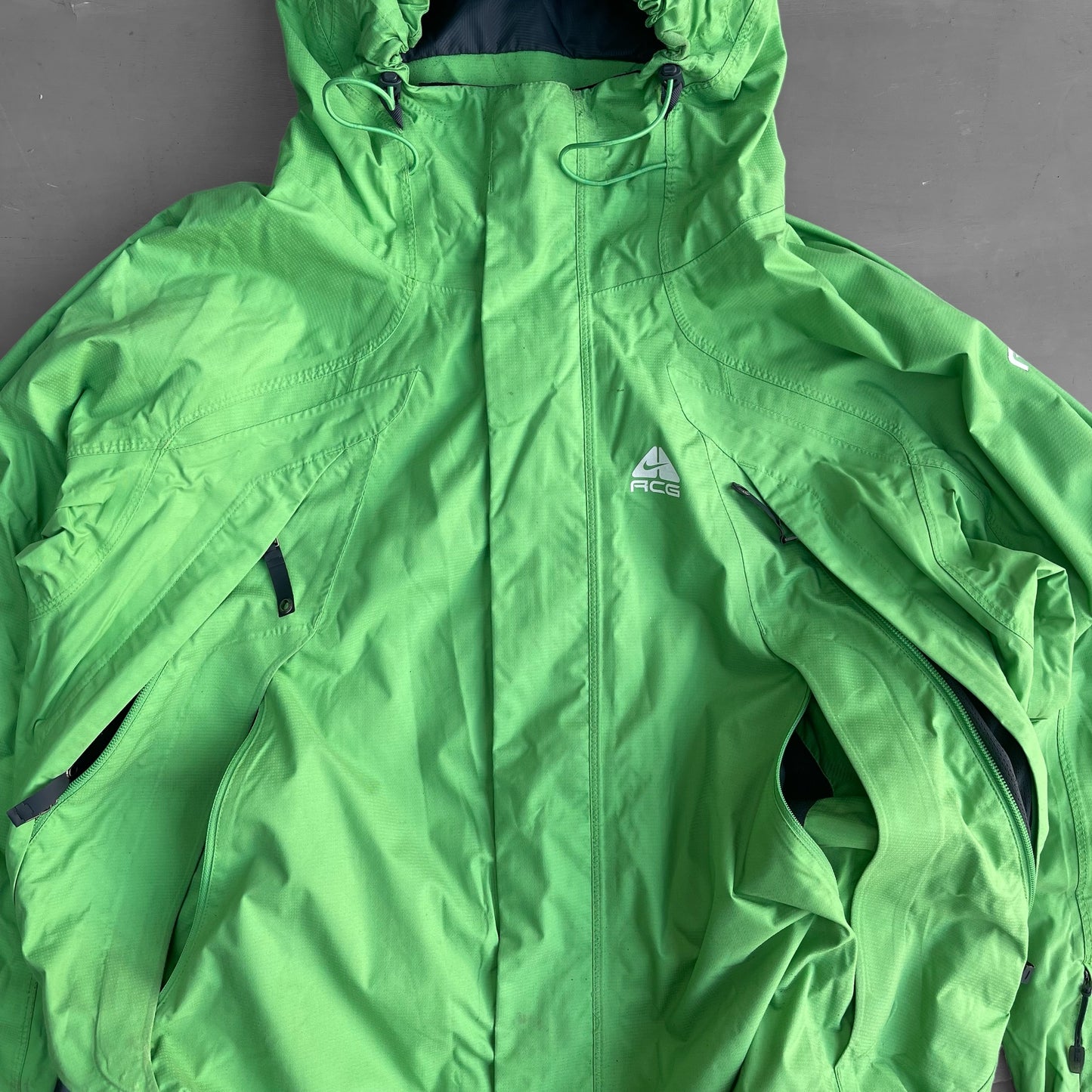 Early 2000 Nike ACG waterproof jacket (L/XL)