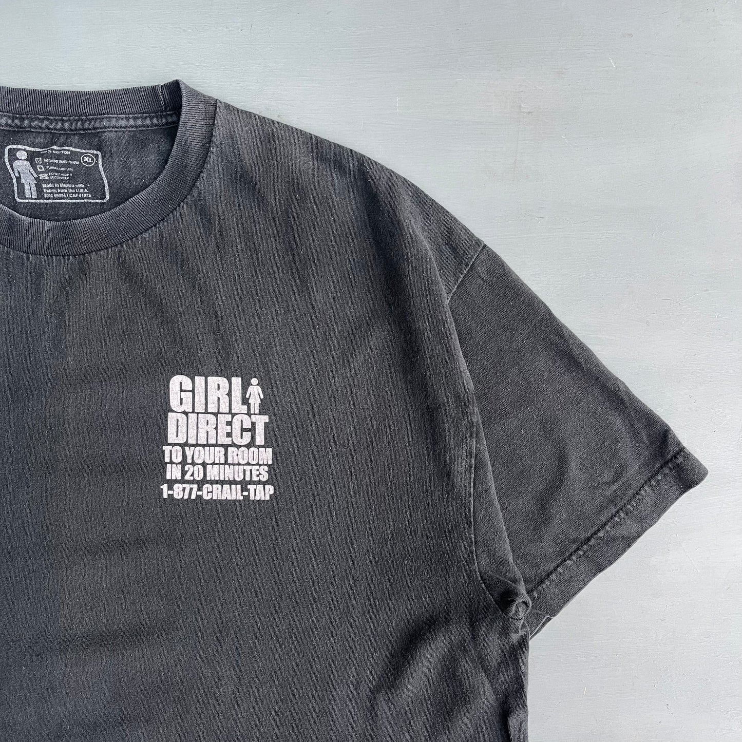 2000s Girl skateboards to your room in 20 minutes T-Shirt (L)